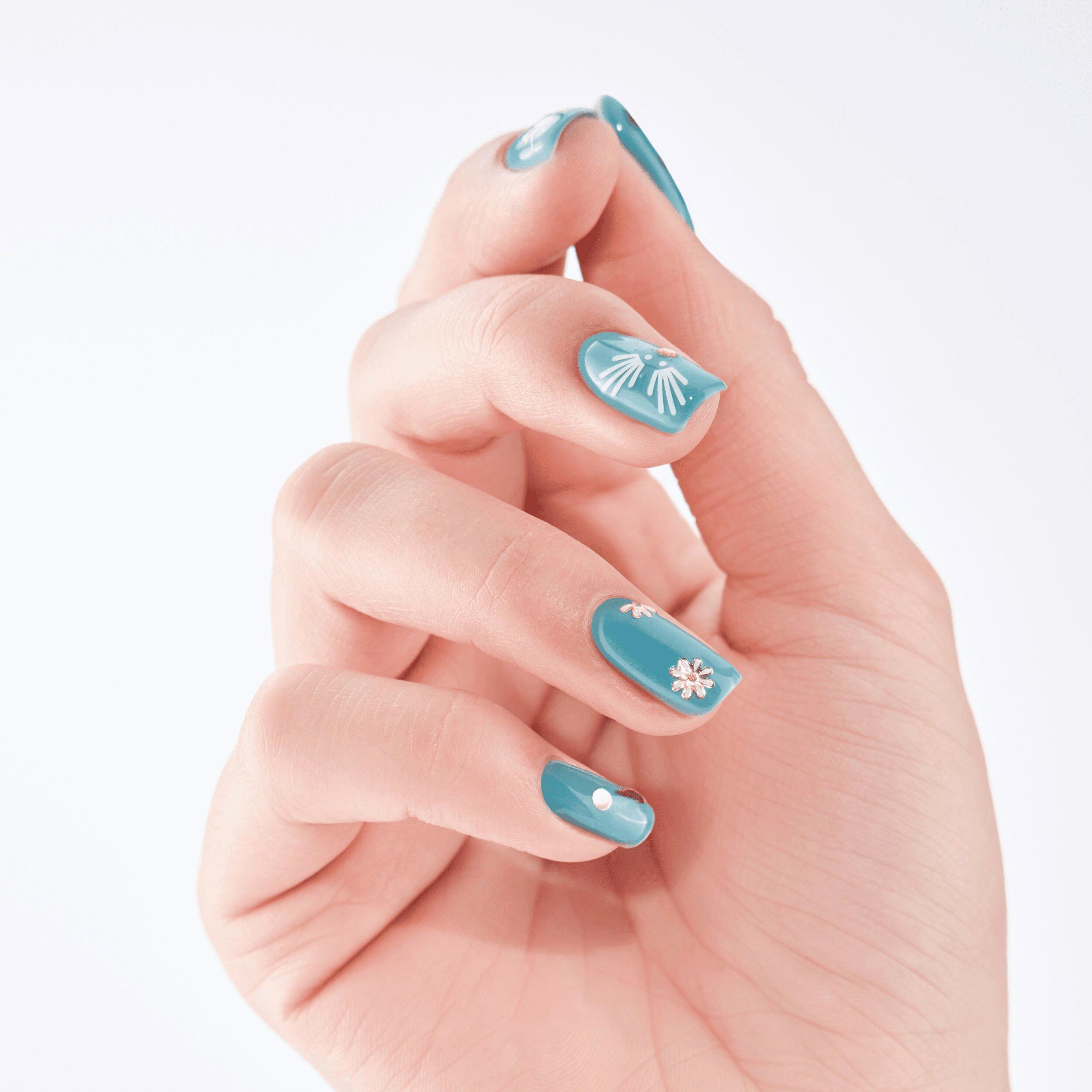 Produktbild essence Nail Sticker Stay Bild, It's Cold 7 von 8