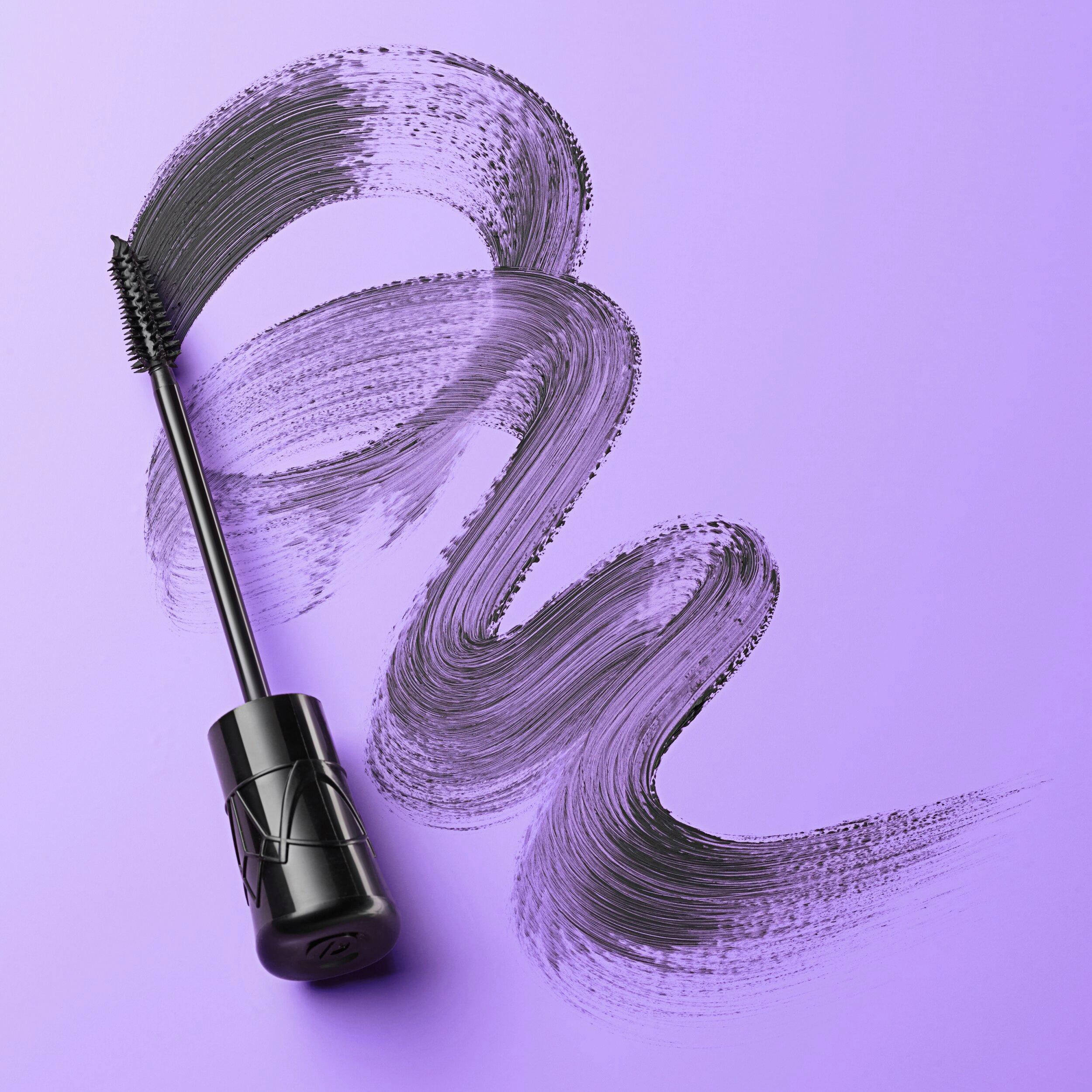 Produktbild essence call me Queen dramatic false lash effect mascara 9 von 13