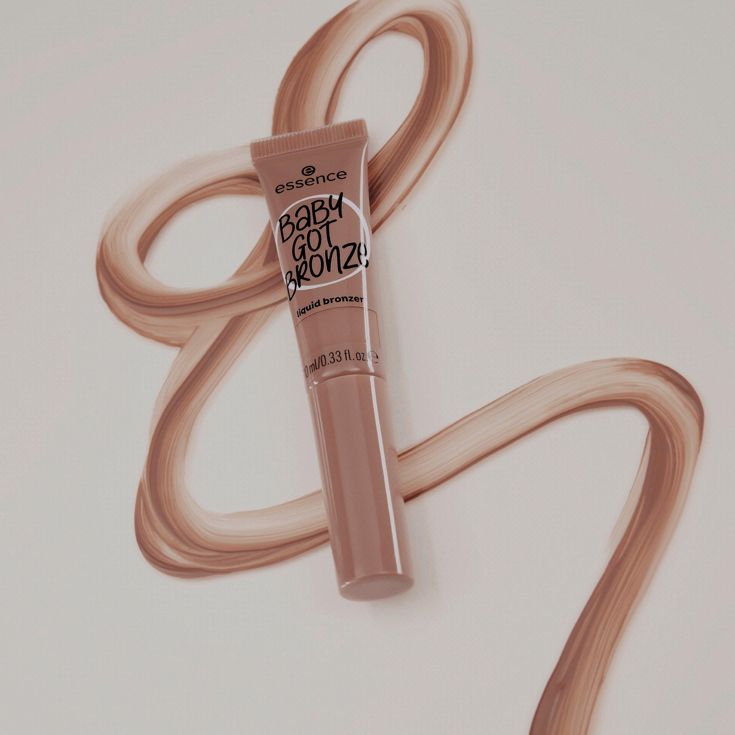 Produktbild essence BABY GOT BRONZE liquid bronzer 5 von 8