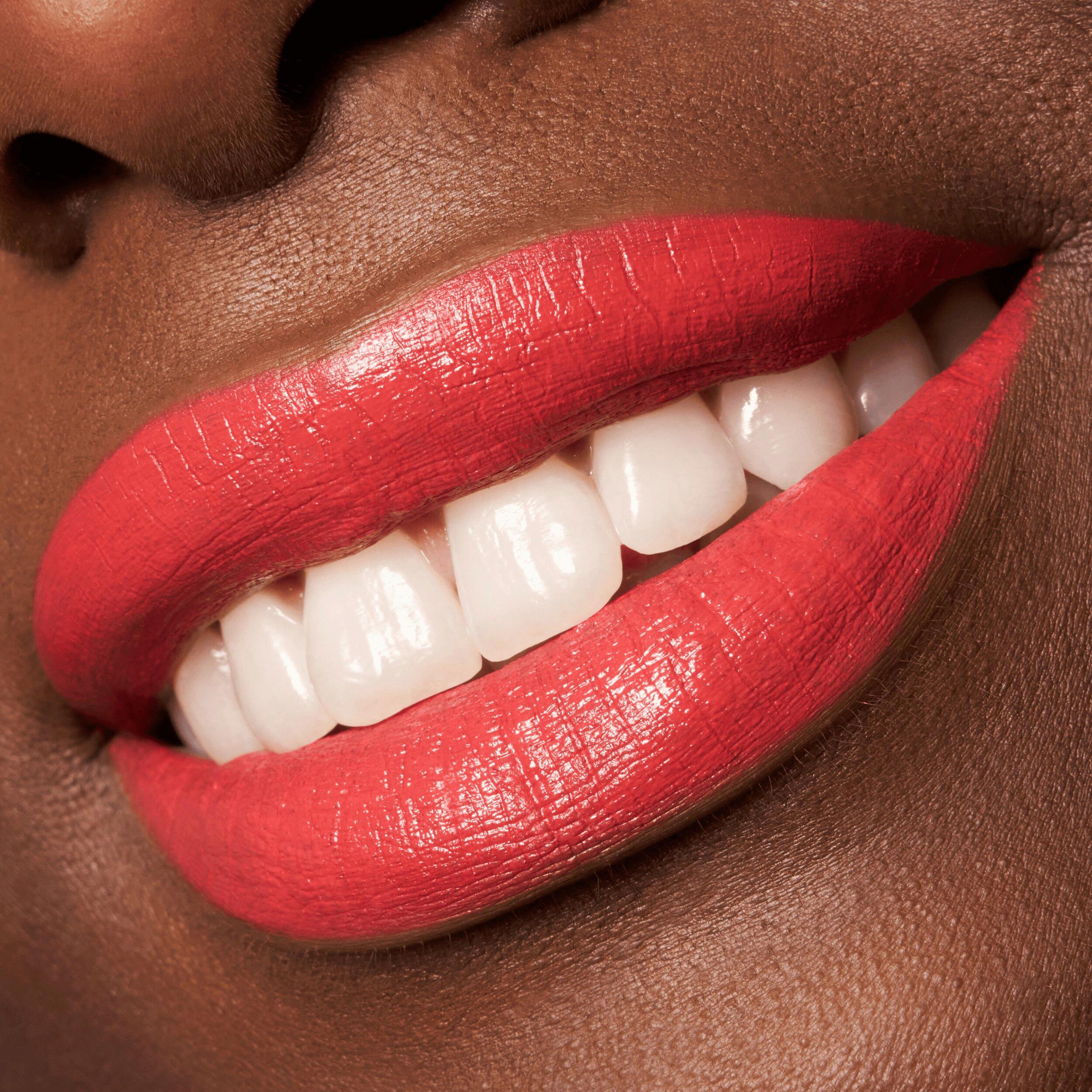 Produktbild essence caring SHINE Vegan Collagen Lipstick 7 von 16