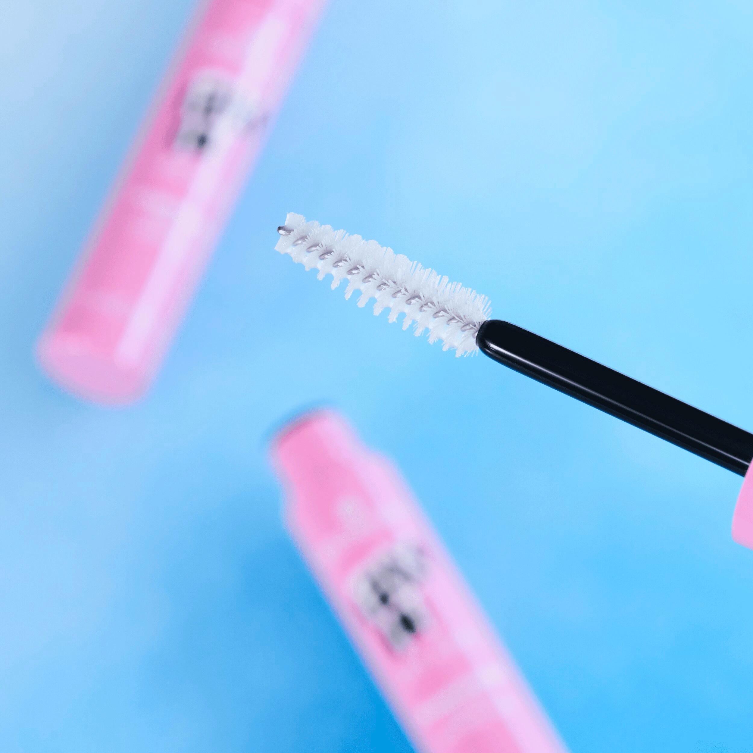 Produktbild essence FIX IT LIKE A PRO Transparent Brow Fixing Gel 7 von 12