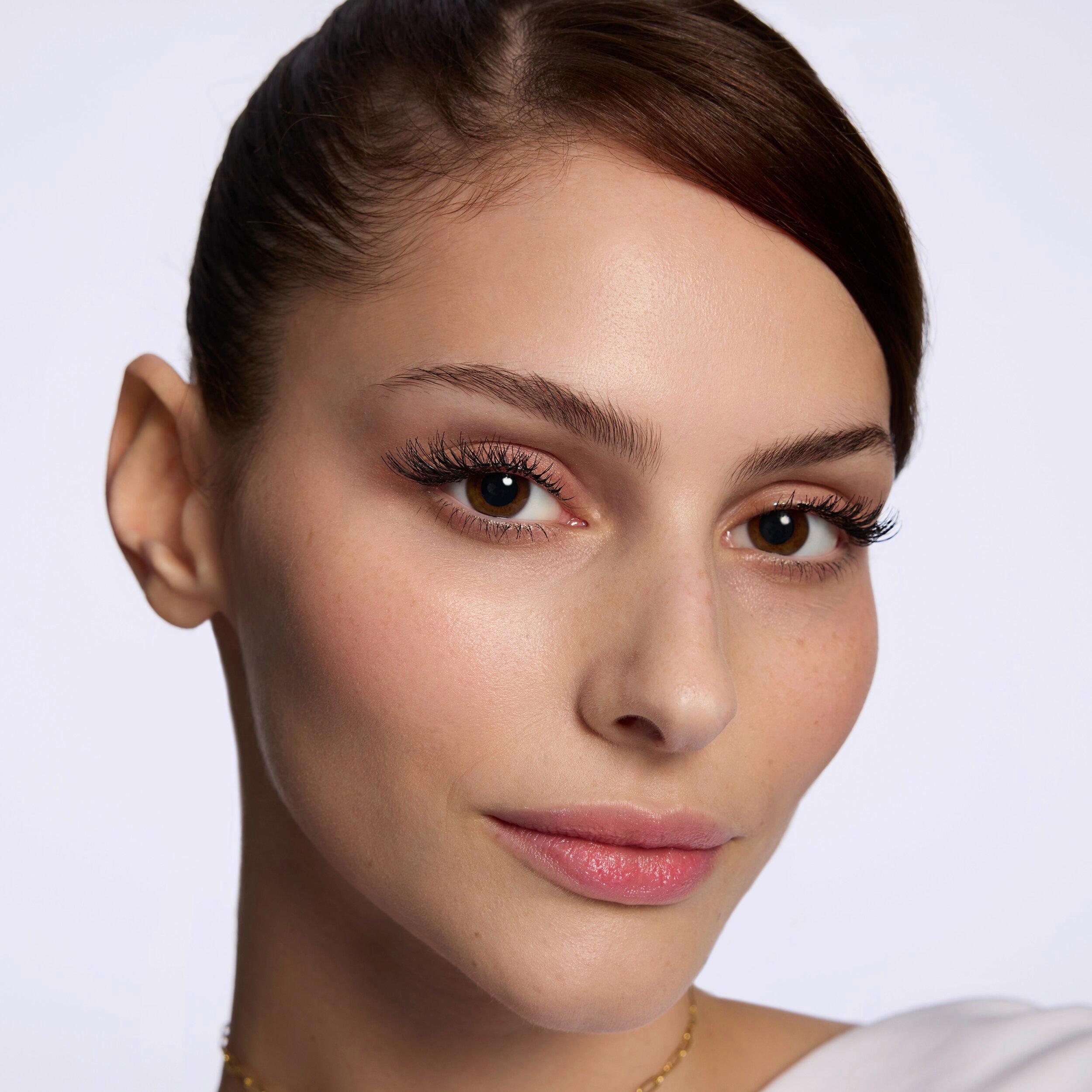 Produktbild Catrice Faked 3/4 Pre-Cut Lashes 1 Paar 4 von 9