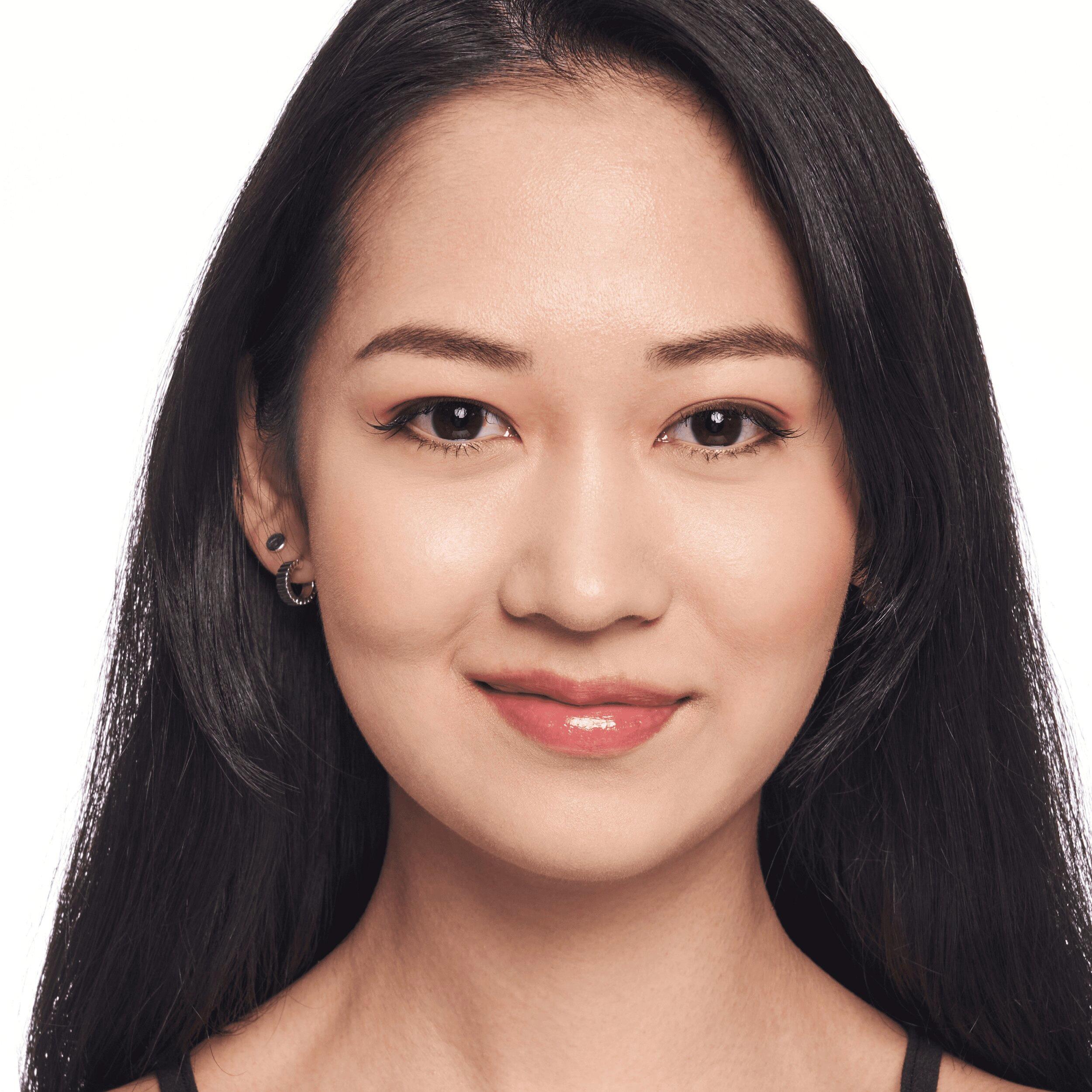 Produktbild Catrice Invisible Cover Foundation 5 von 7