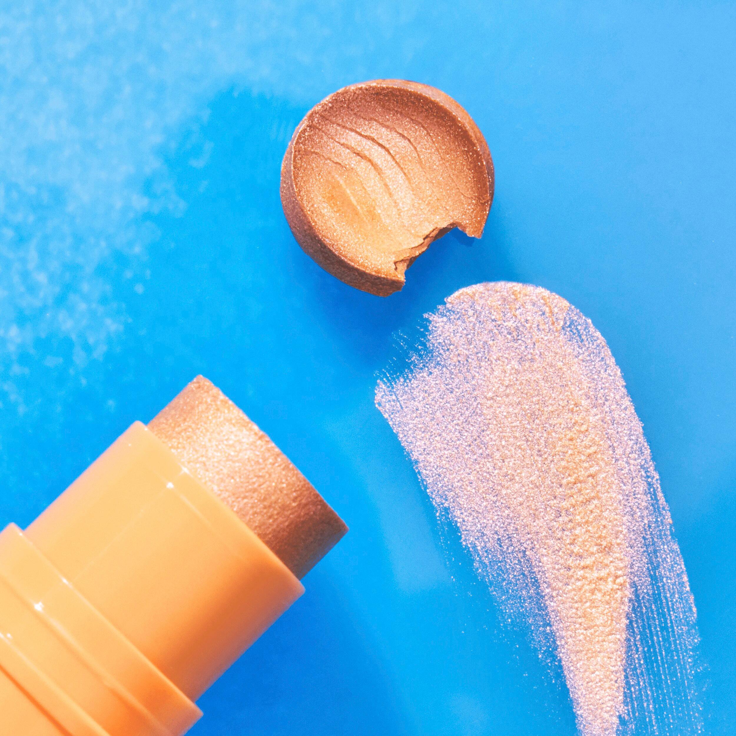 Produktbild essence BABY GOT HOLO GLOW highlighter stick 8 von 9