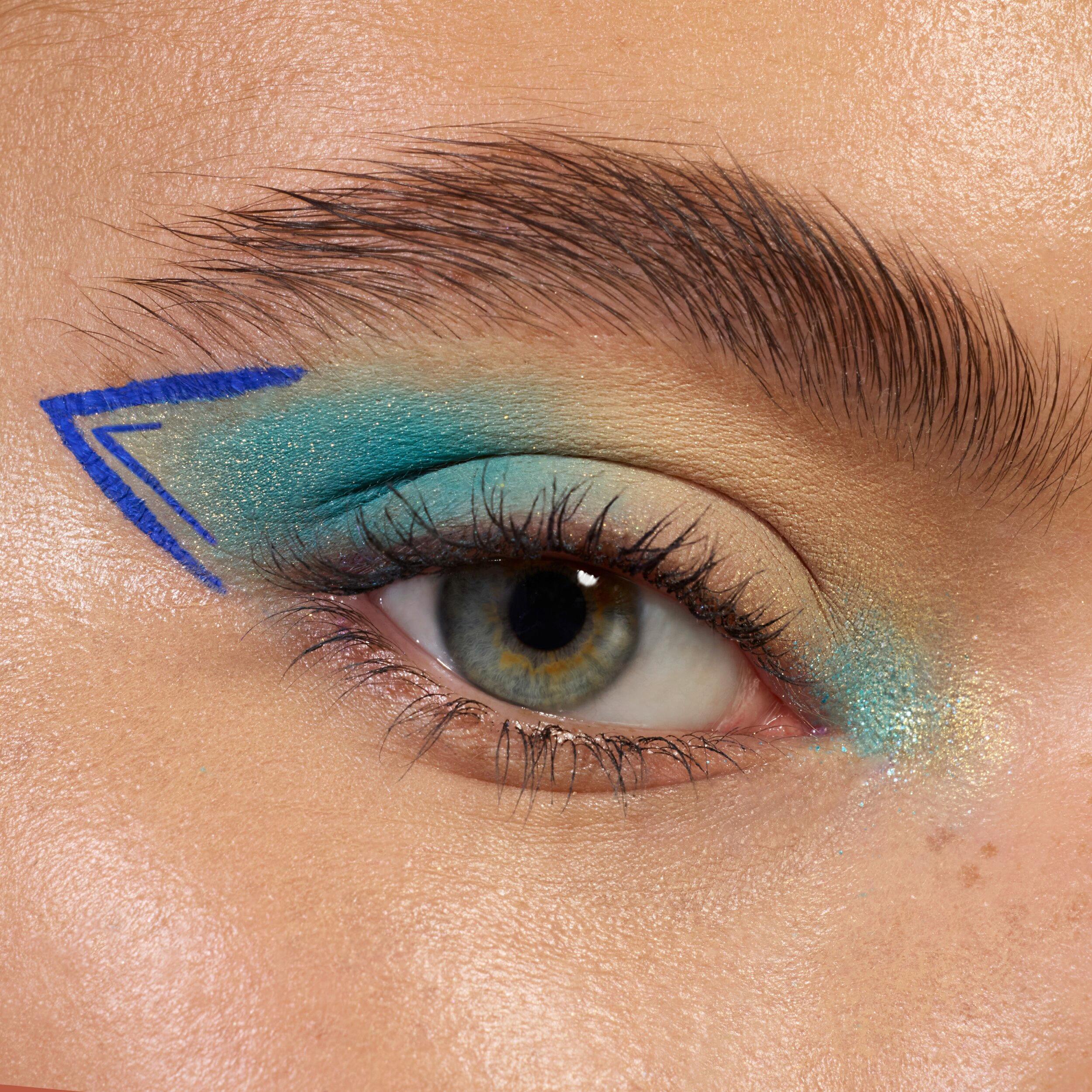 Produktbild essence COLOUR it! liquid eyeliner 6 von 15