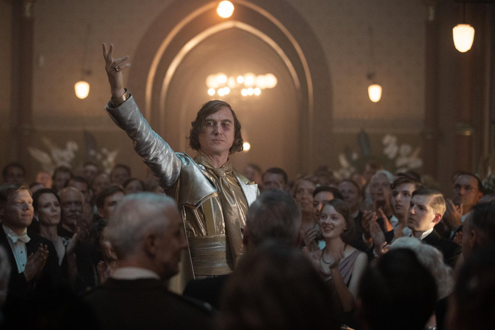 Produktbild Babylon Berlin - Staffel 4  [3 BRs] 7 von 7