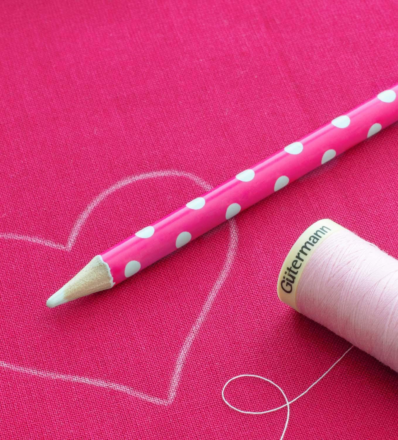 Produktbild Gütermann Nähfadenbox Cute and Pink mit Markierstift 11-tlg. 6 von 6