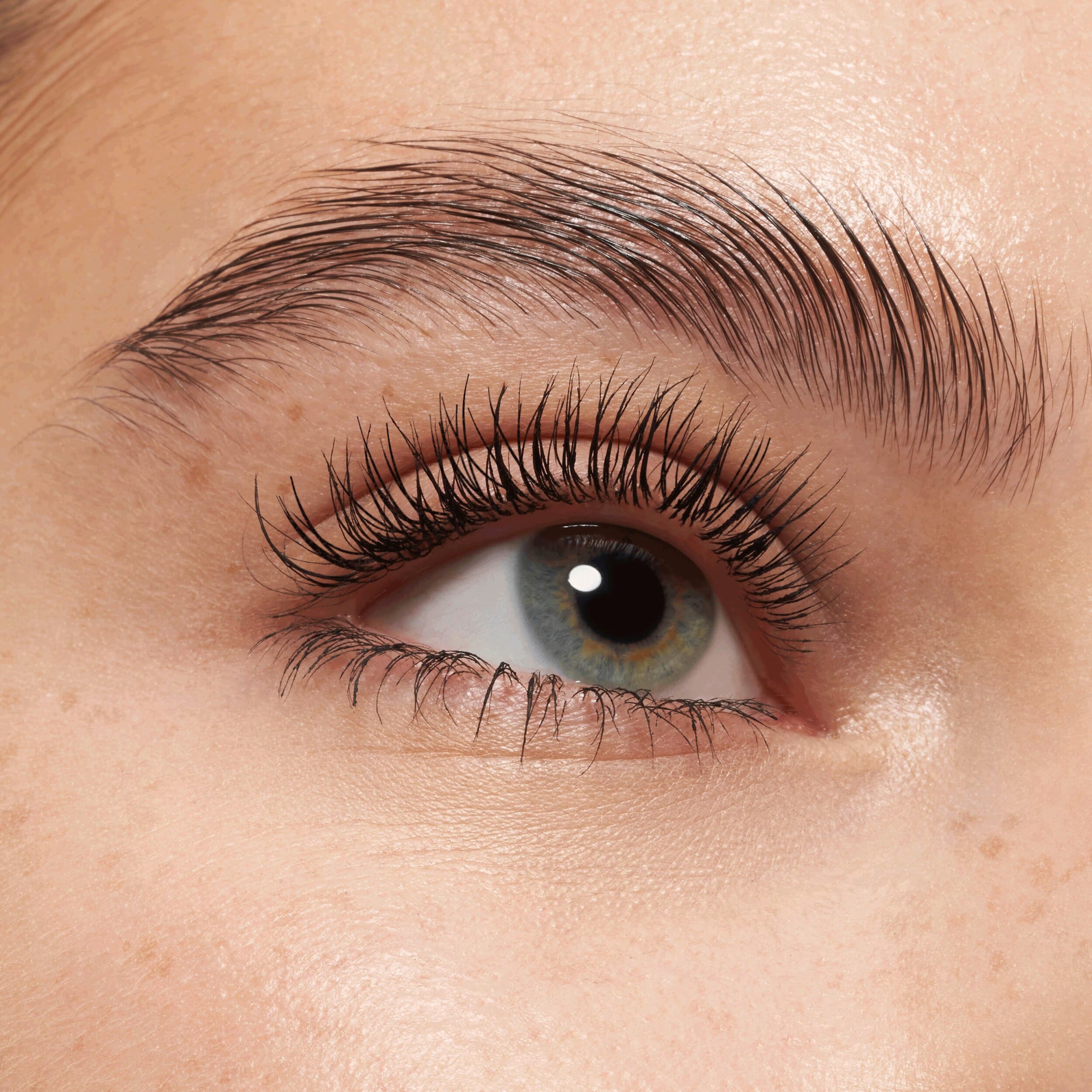 Produktbild essence all eyes on me multi-effect mascara 2 von 8