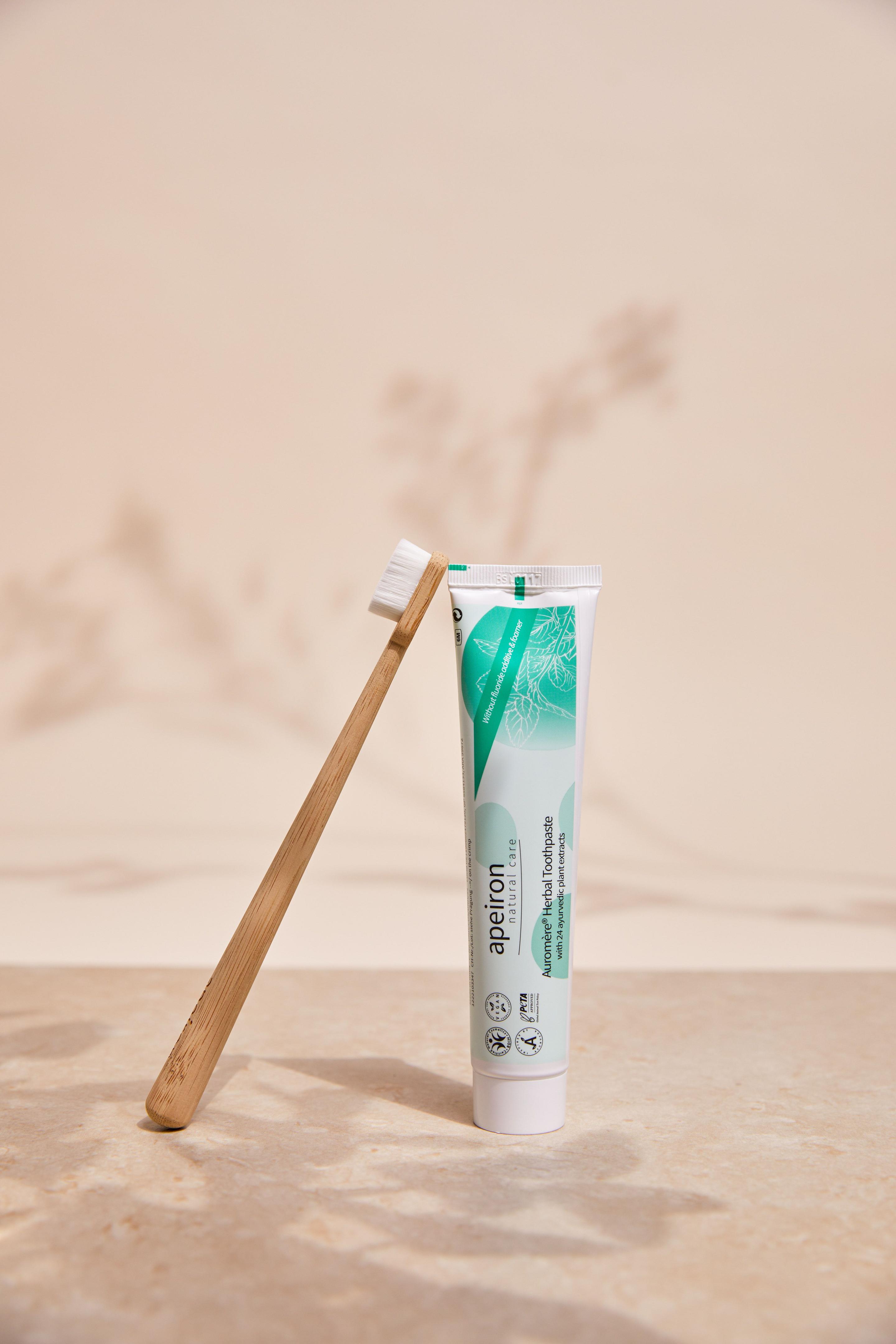 Produktbild apeiron natural care Auromère® Kräuter-Zahncreme 3 von 3