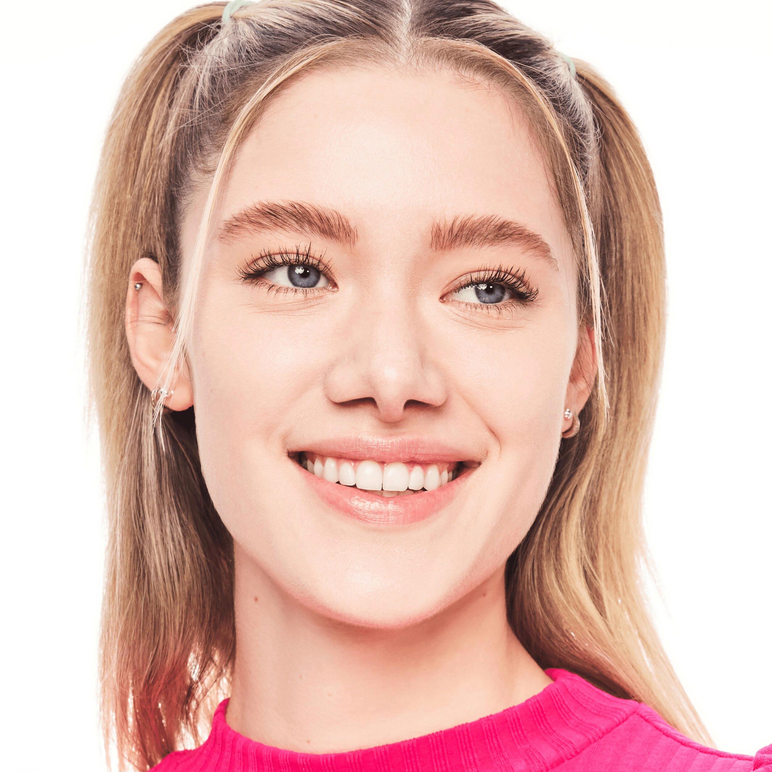 Produktbild essence COVERstick 2 von 9