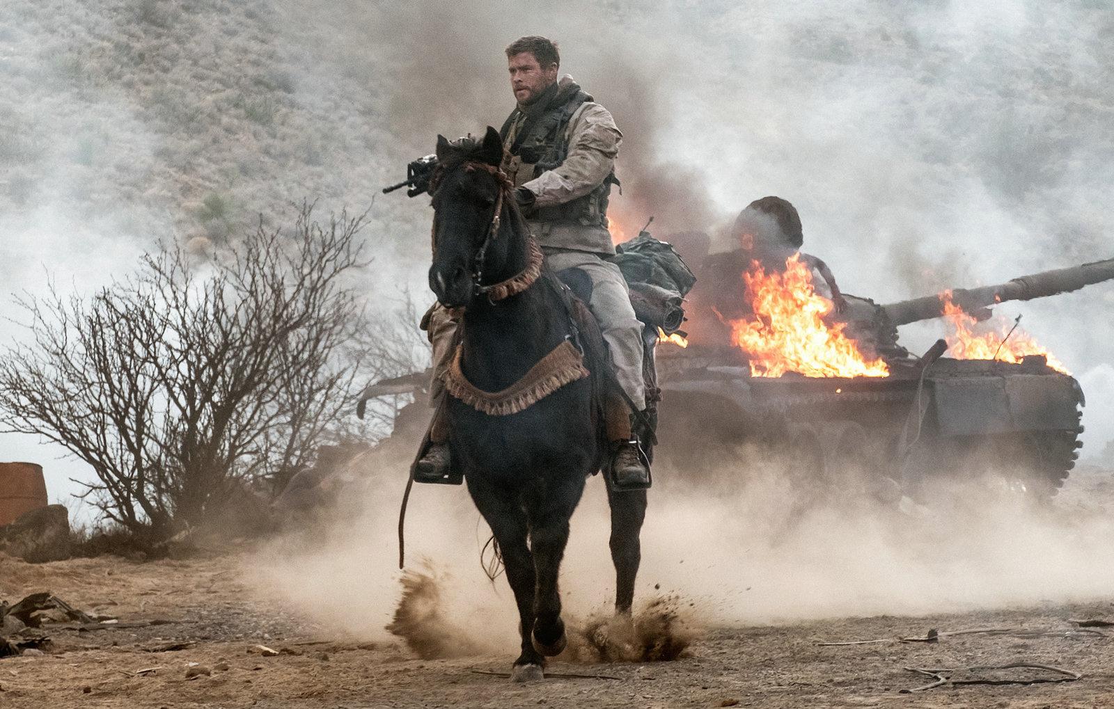 Produktbild 12 STRONG – Die wahre Geschichte der US-Horse Soldiers - 2-Disc Mediabook Cover A (4K UHD + Blu-ray) Limited Edition – Uncut 12 von 12