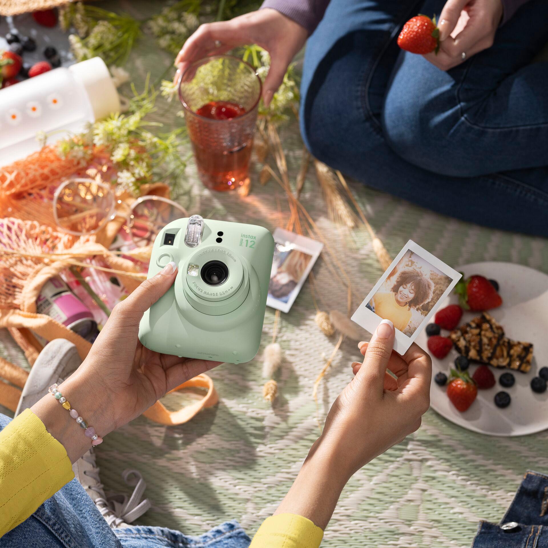 Produktbild Fujifilm instax mini 12  mint-green 2 von 13