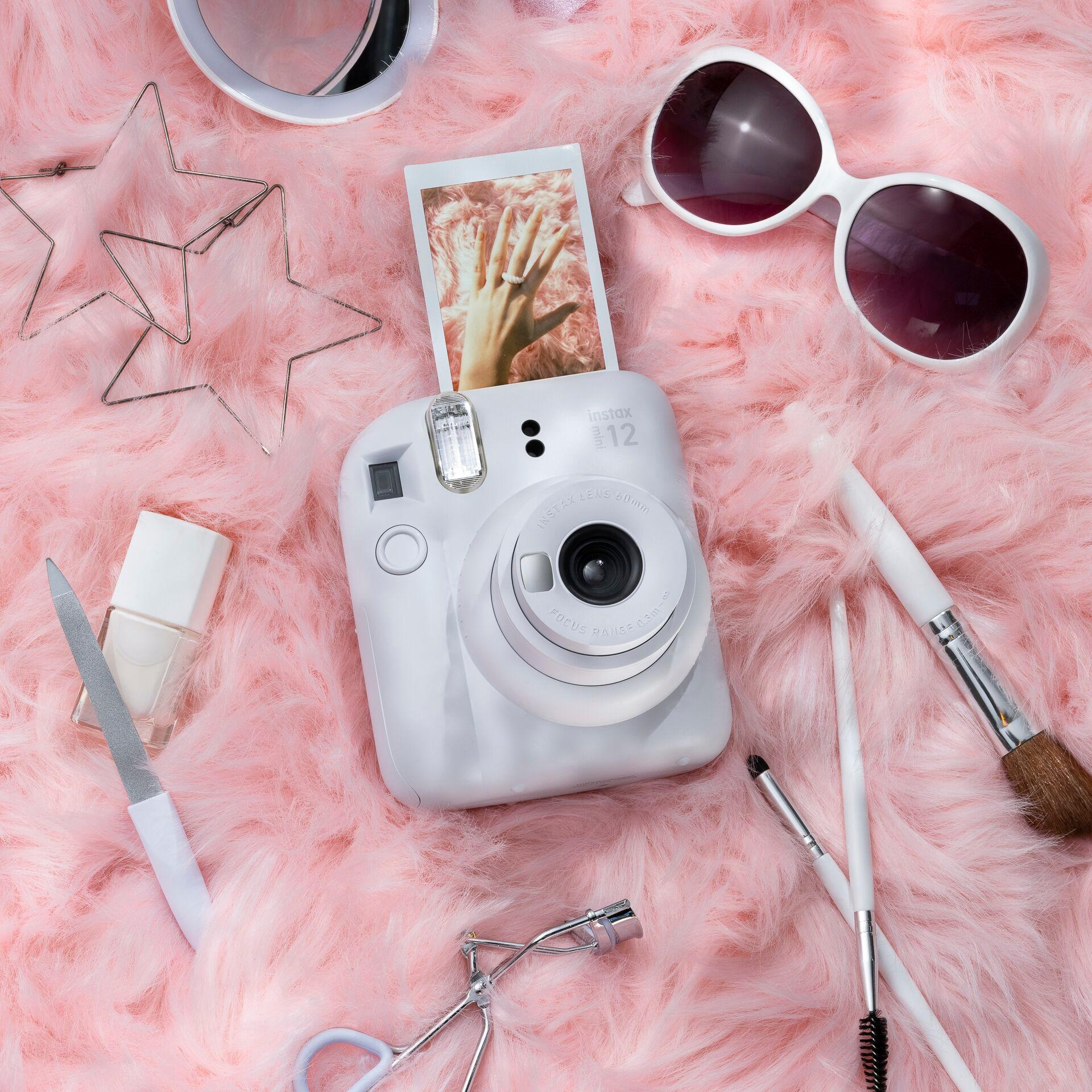 Produktbild Fujifilm instax mini 12  clay-white 2 von 5