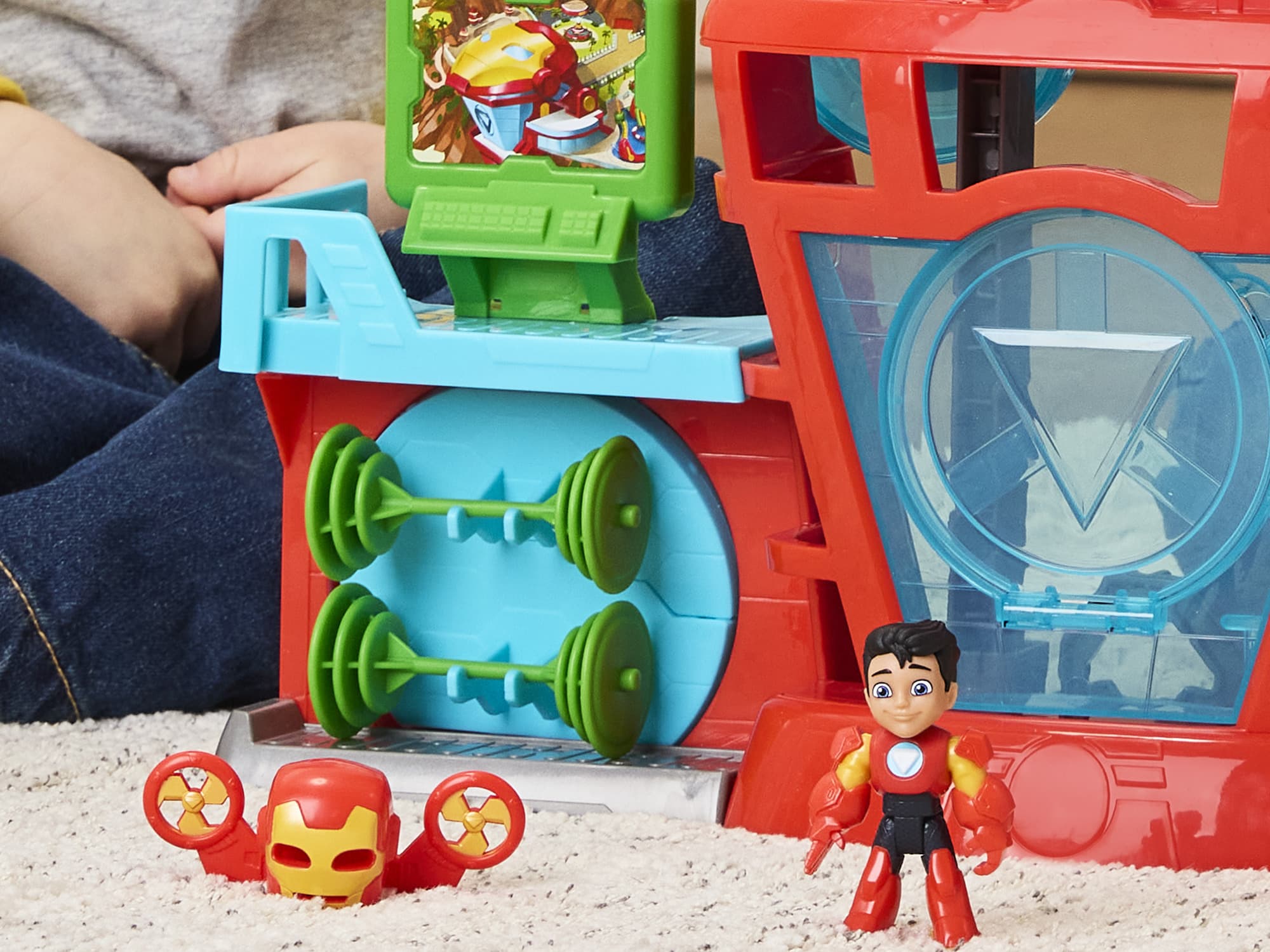 Produktbild Hasbro - Marvel Iron Man and his Awesome Friends elektronisches Iron Quartier Spielset für Jungen und Mädchen 3 von 16