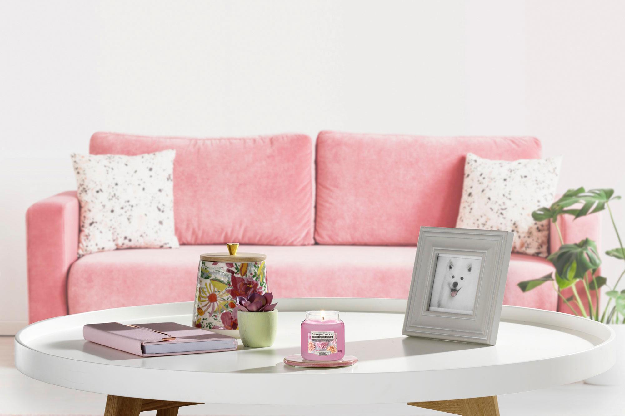 Produktbild Yankee Candle Home Inspiration Mittelgroße Kerze im Glas Sugared Blossom 2 von 2