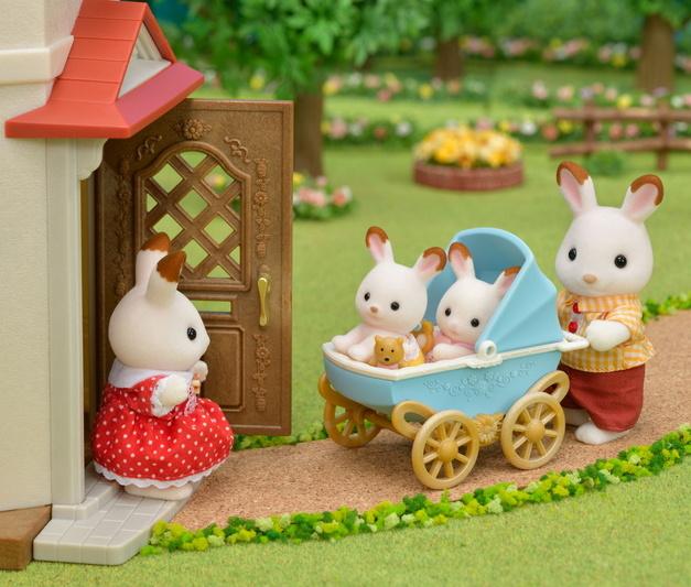 Produktbild Sylvanian Families - Schokoladenhasen Zwillinge mit Kinderwagen 2 von 4