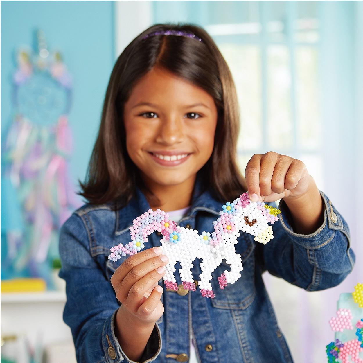 Produktbild Aquabeads - Mystisches Einhorn Bastelset 31944 3 von 9