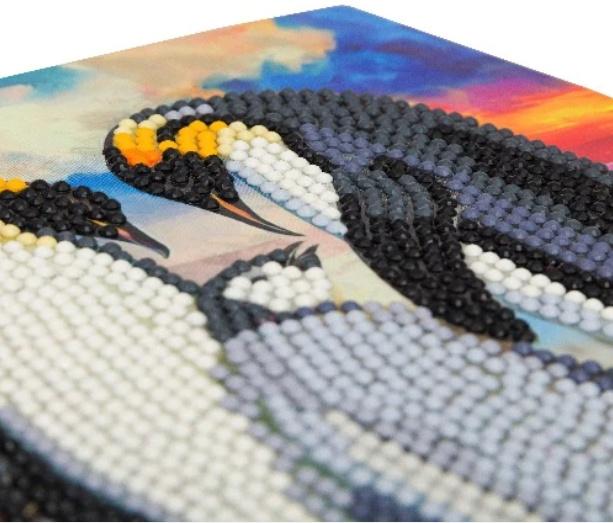 Produktbild Craft Buddy - Crystal Art Diamond Painting Card Kit Pinguin Familie 18x18cm 2 von 4