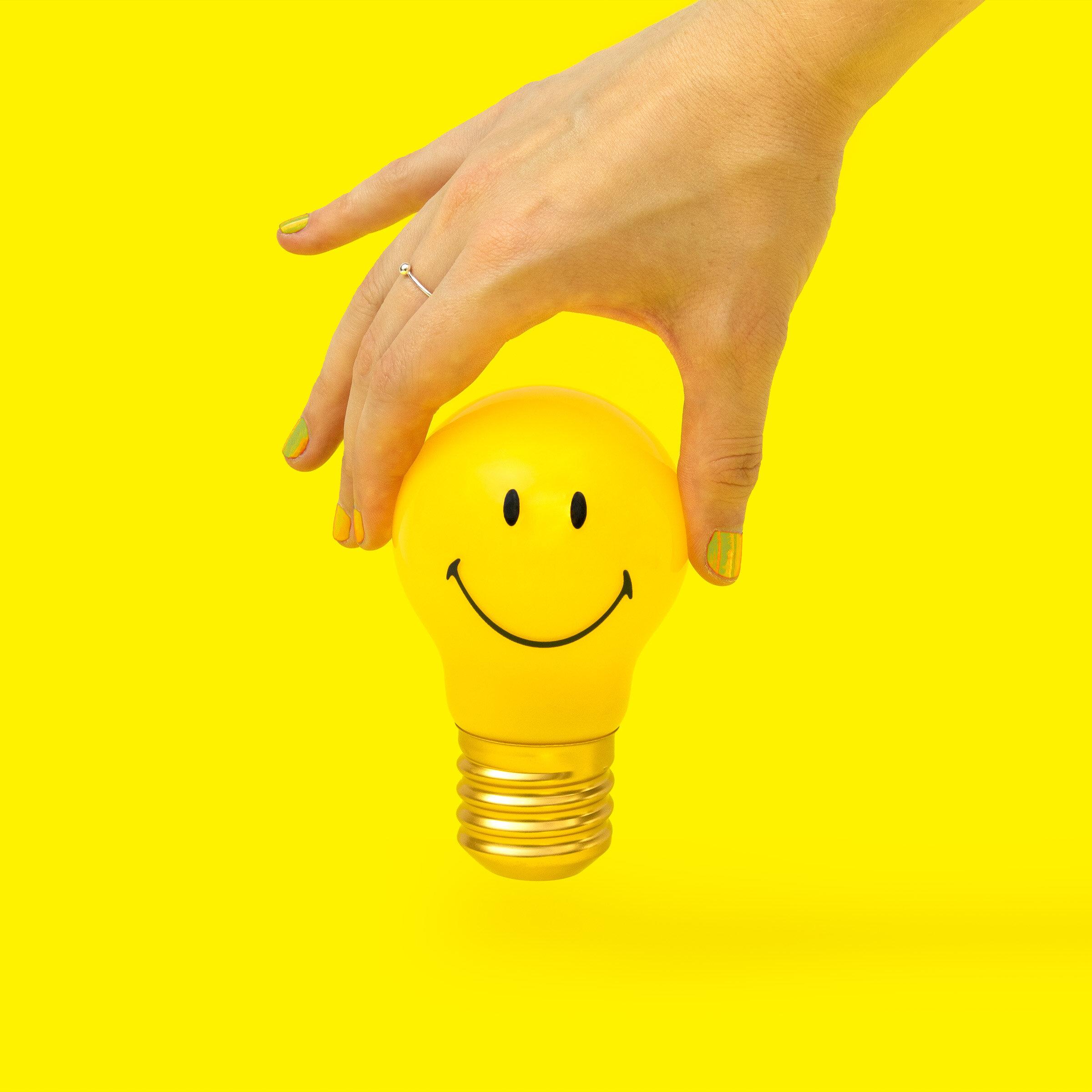 Produktbild Suck UK Kabellose LED Glühbirne Smiley 2 von 4