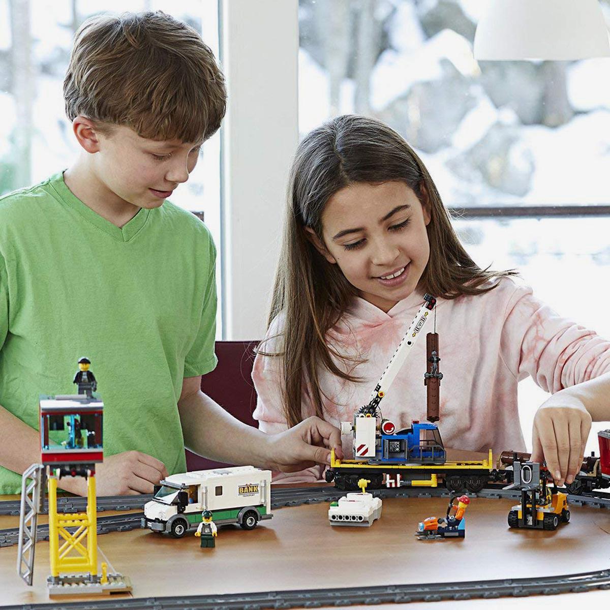 Produktbild LEGO City 60198 Güterzug 2 von 7