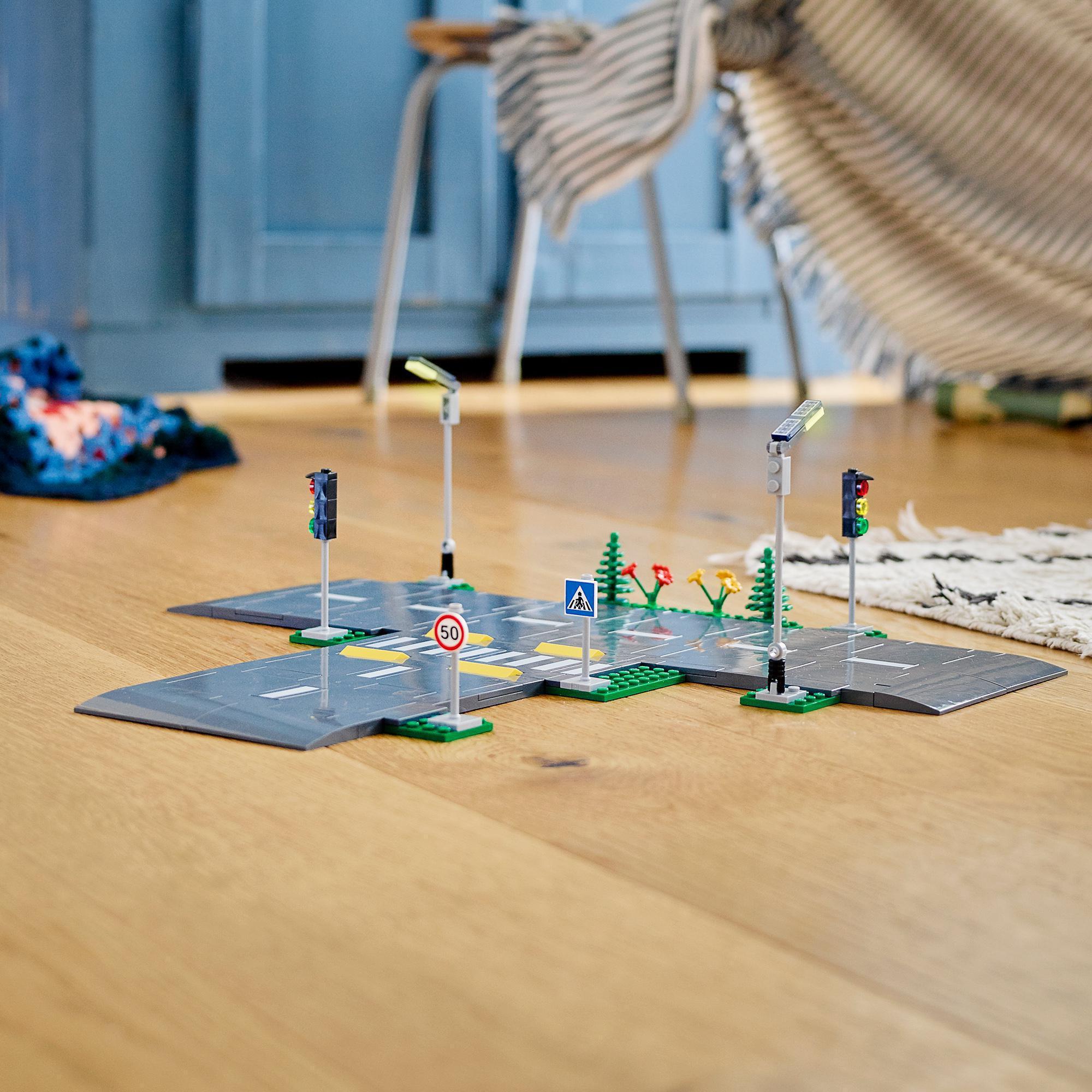 Produktbild LEGO 60304 City Straßenkreuzung mit Ampeln 7 von 9