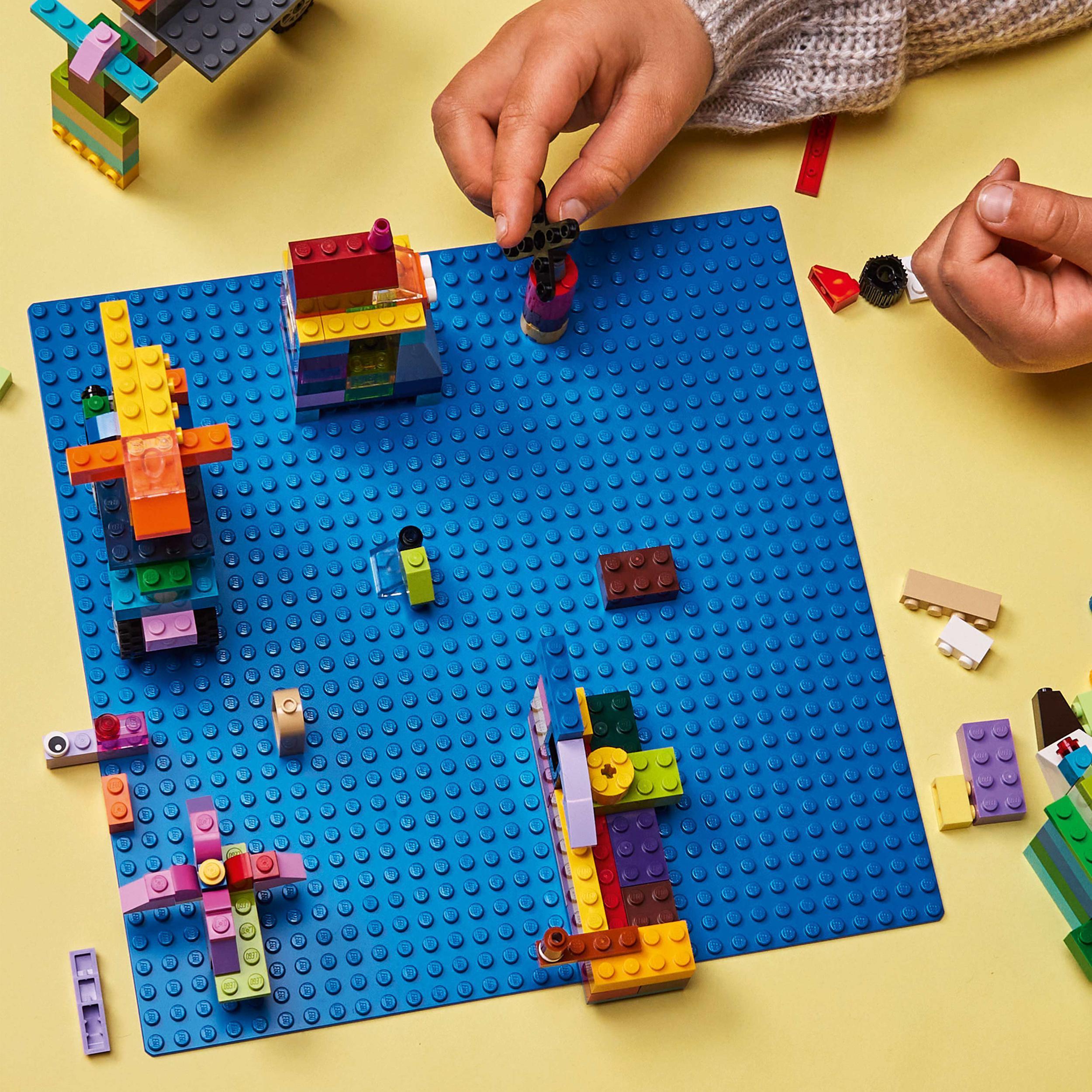 Produktbild LEGO Classic 11025 Blaue Bauplatte, Grundplatte für LEGO Sets, 32x32 3 von 6