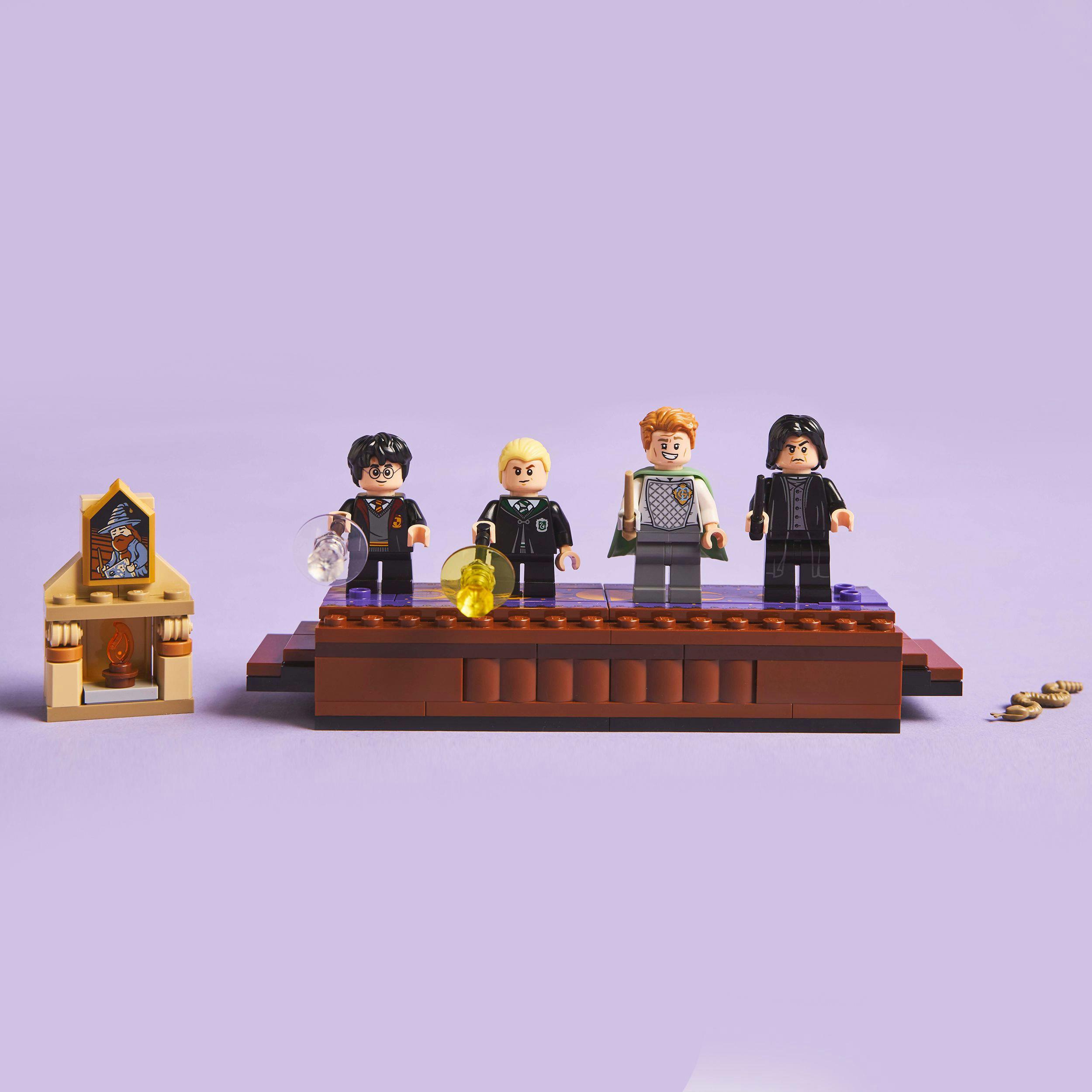 Produktbild LEGO Harry Potter Abenteuer mit dem Fahrenden Ritter, Set mit Bus 76446 3 von 7