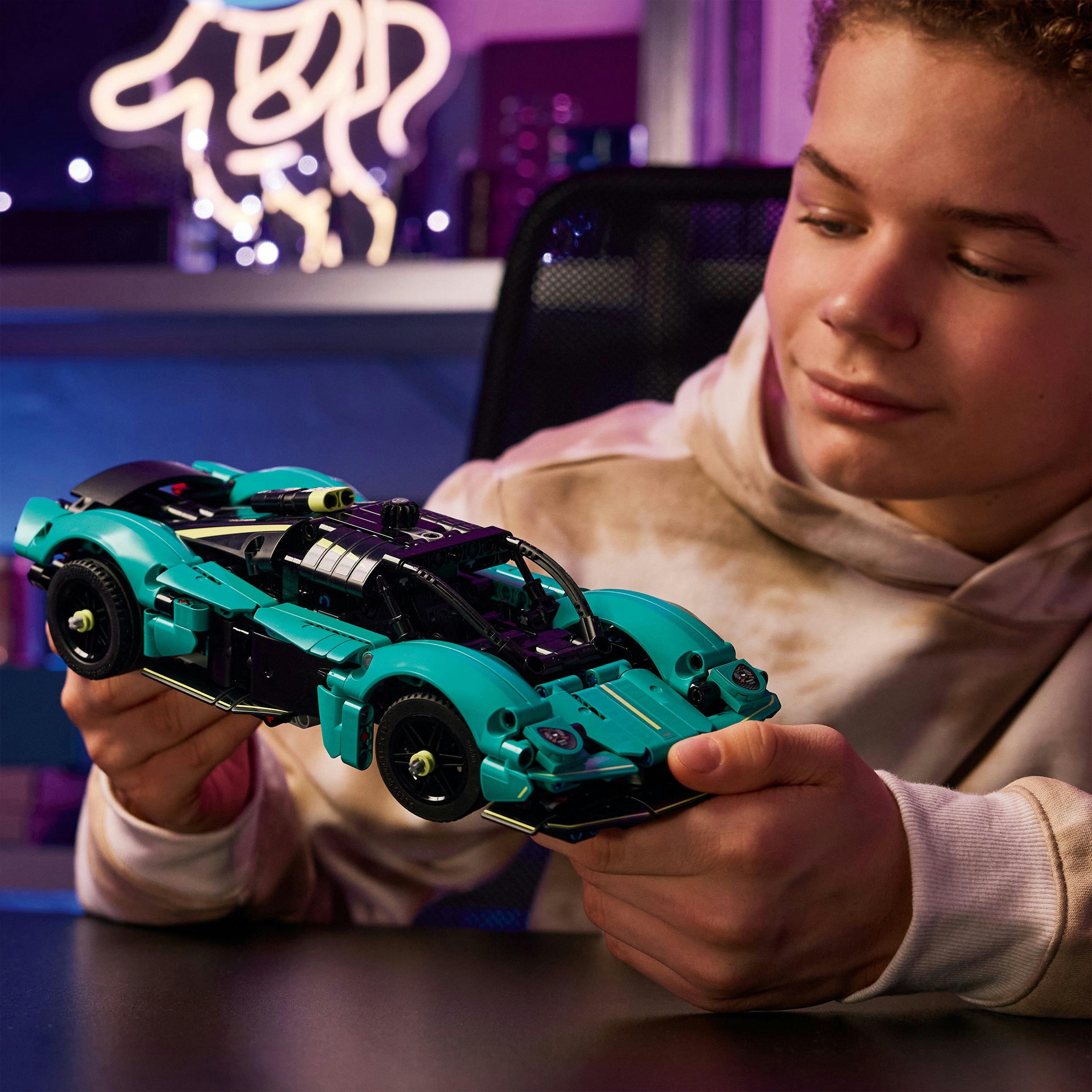 Produktbild LEGO Technic Aston Martin Valkyrie - Bauset -  Spielzeugauto 42208 7 von 7
