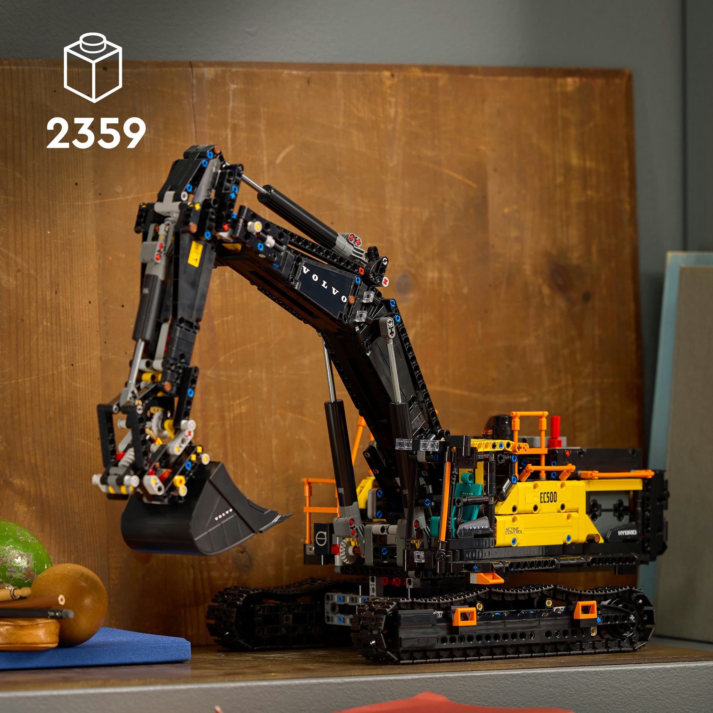 Produktbild LEGO Technic 42215 Volvo EC500 Hybrid-Bagger, Spielzeug Modellauto 6 von 8