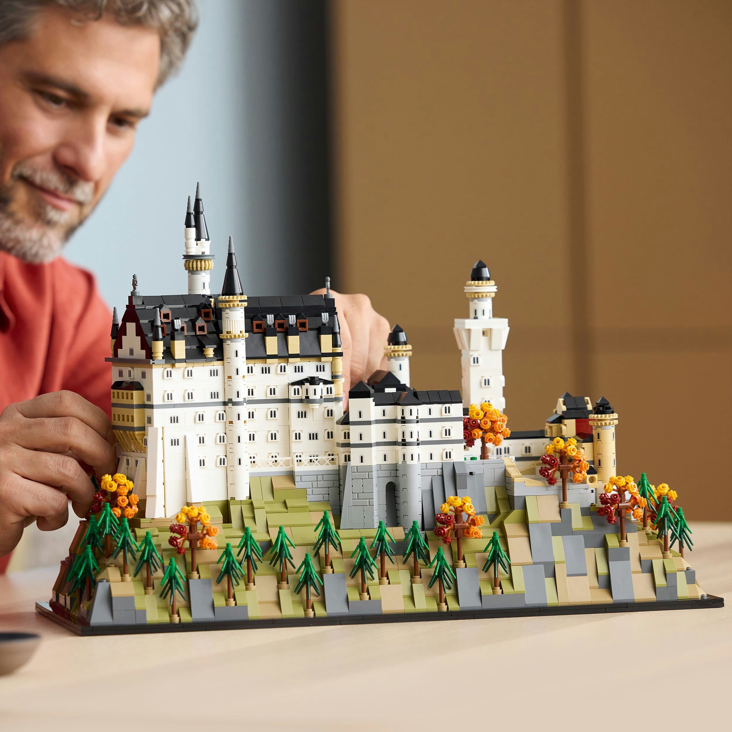 Produktbild LEGO Architecture 21063 Schloss Neuschwanstein, Bastelset Spielzeug 7 von 8