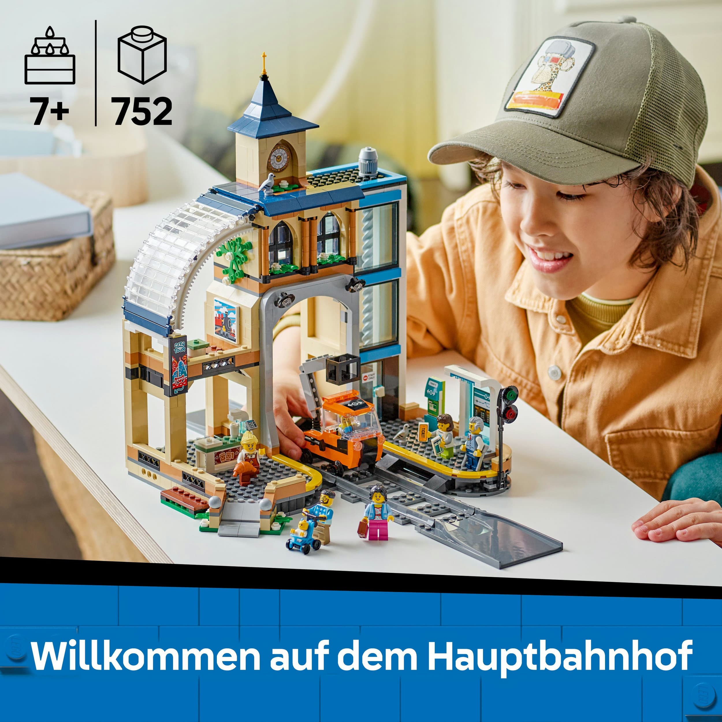 Produktbild LEGO City Hauptbahnhof, Set für Fans von Modelleisenbahnen 60469 7 von 7