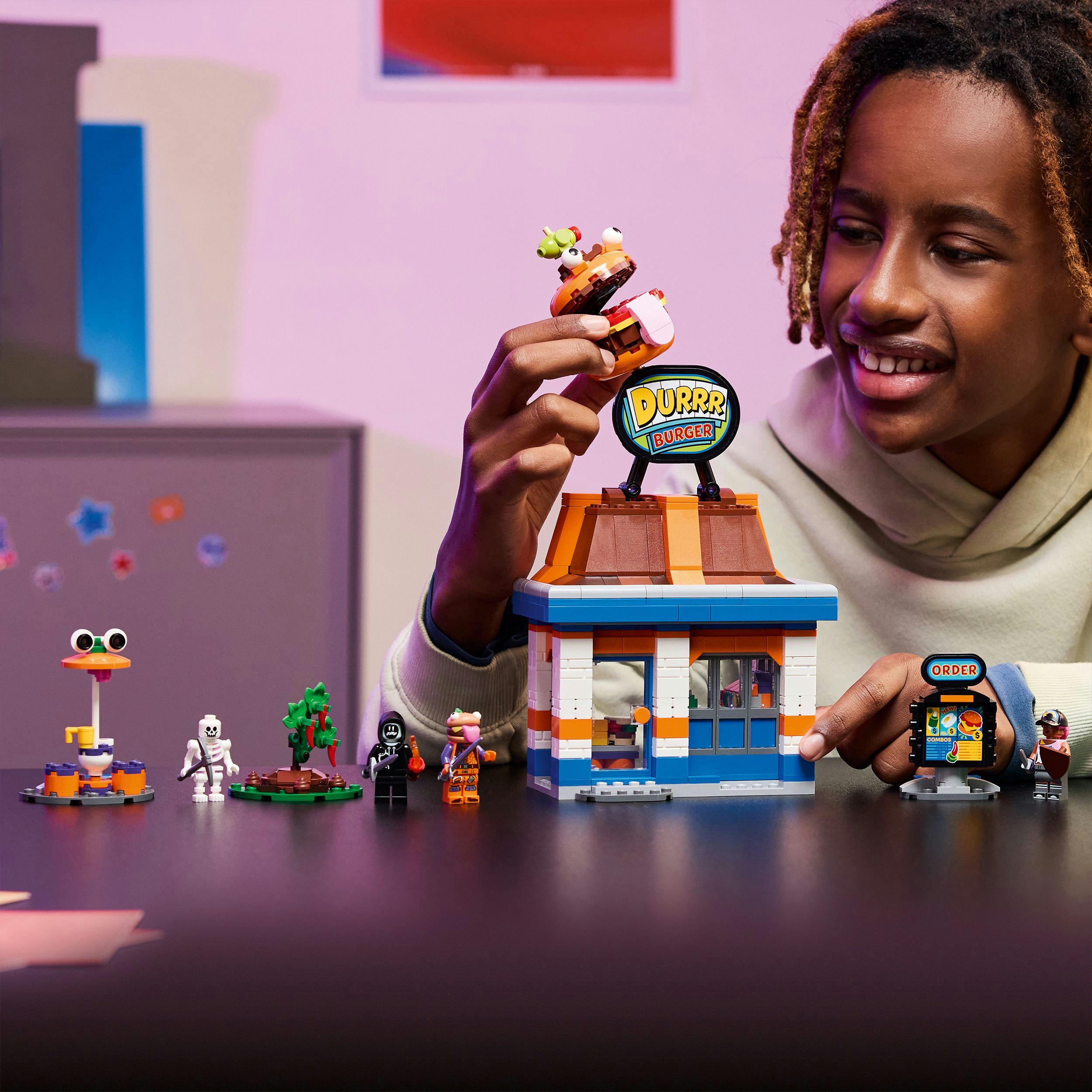 Produktbild LEGO Fortnite 77076 Durrr Burger Restaurant, Gaming-Geschenk mit Figuren 7 von 7
