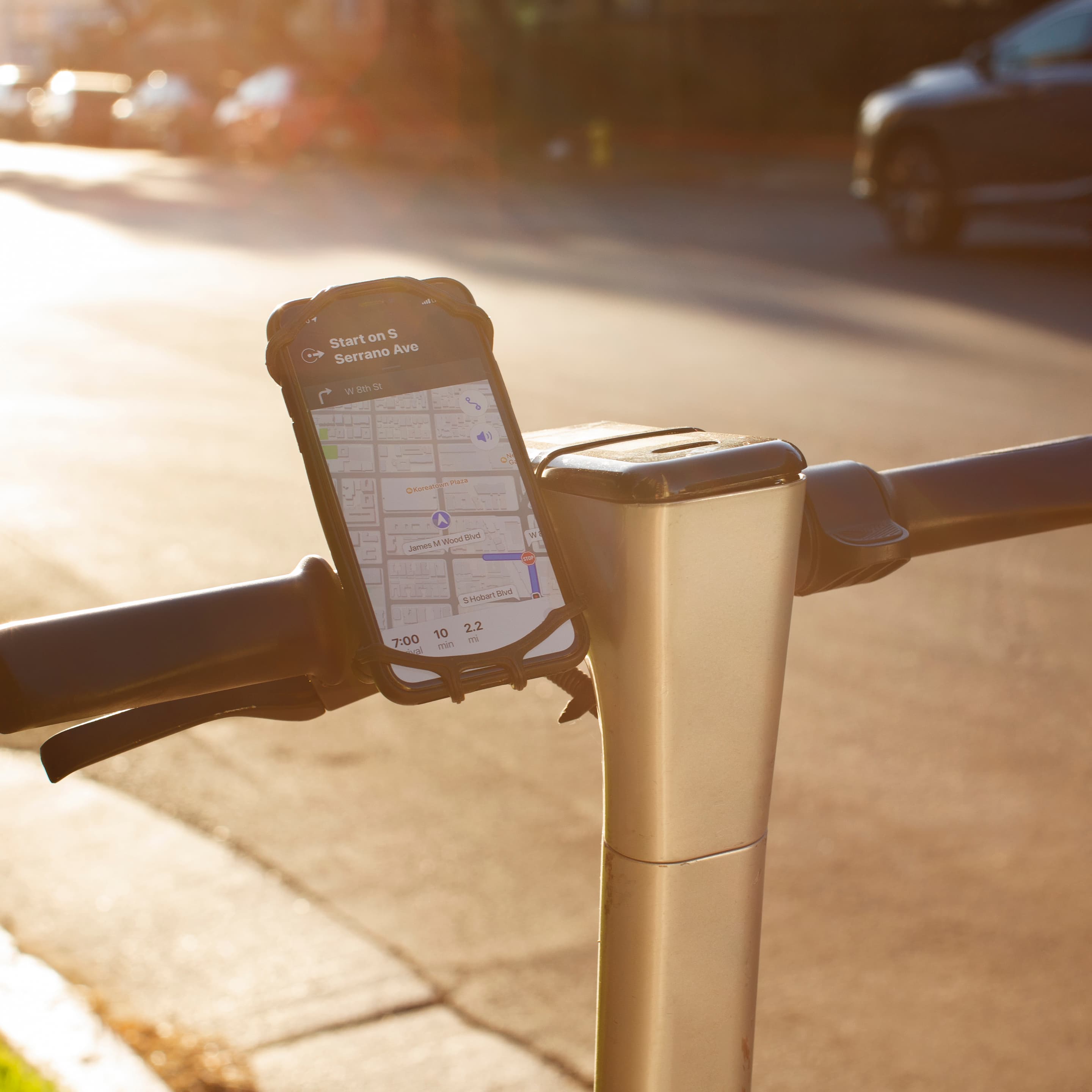 Produktbild Kikkerland Fahrrad Handyhalterung aus Silikon 4 von 4