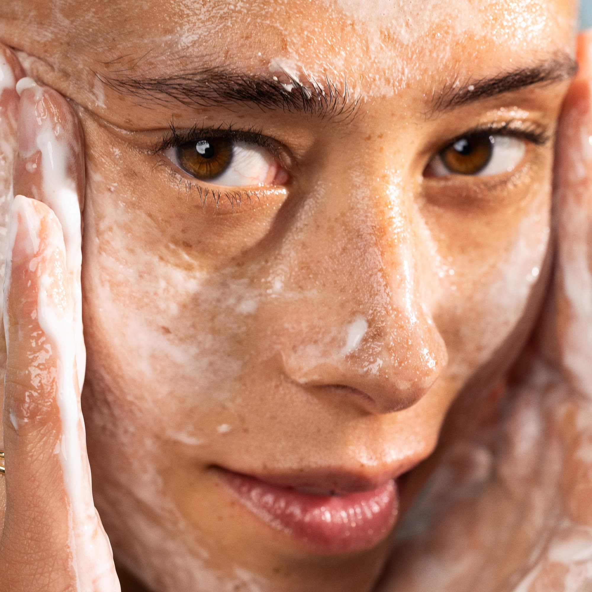 Produktbild LUMENE Nordic-C [Valo] Exfoliating Gel Cleanser 2 von 6