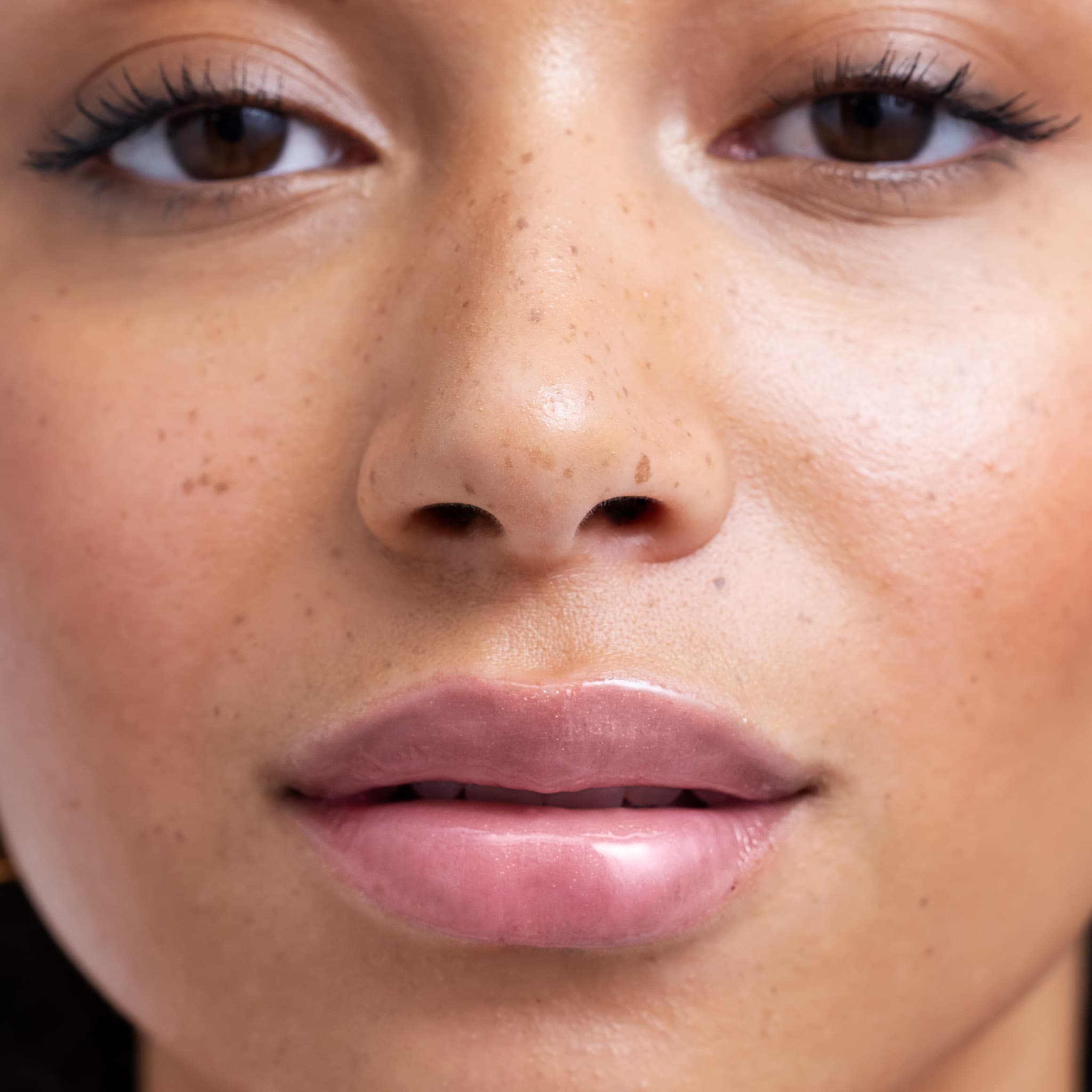 Produktbild LUMENE Lip Glow Oil Balm 3 von 5