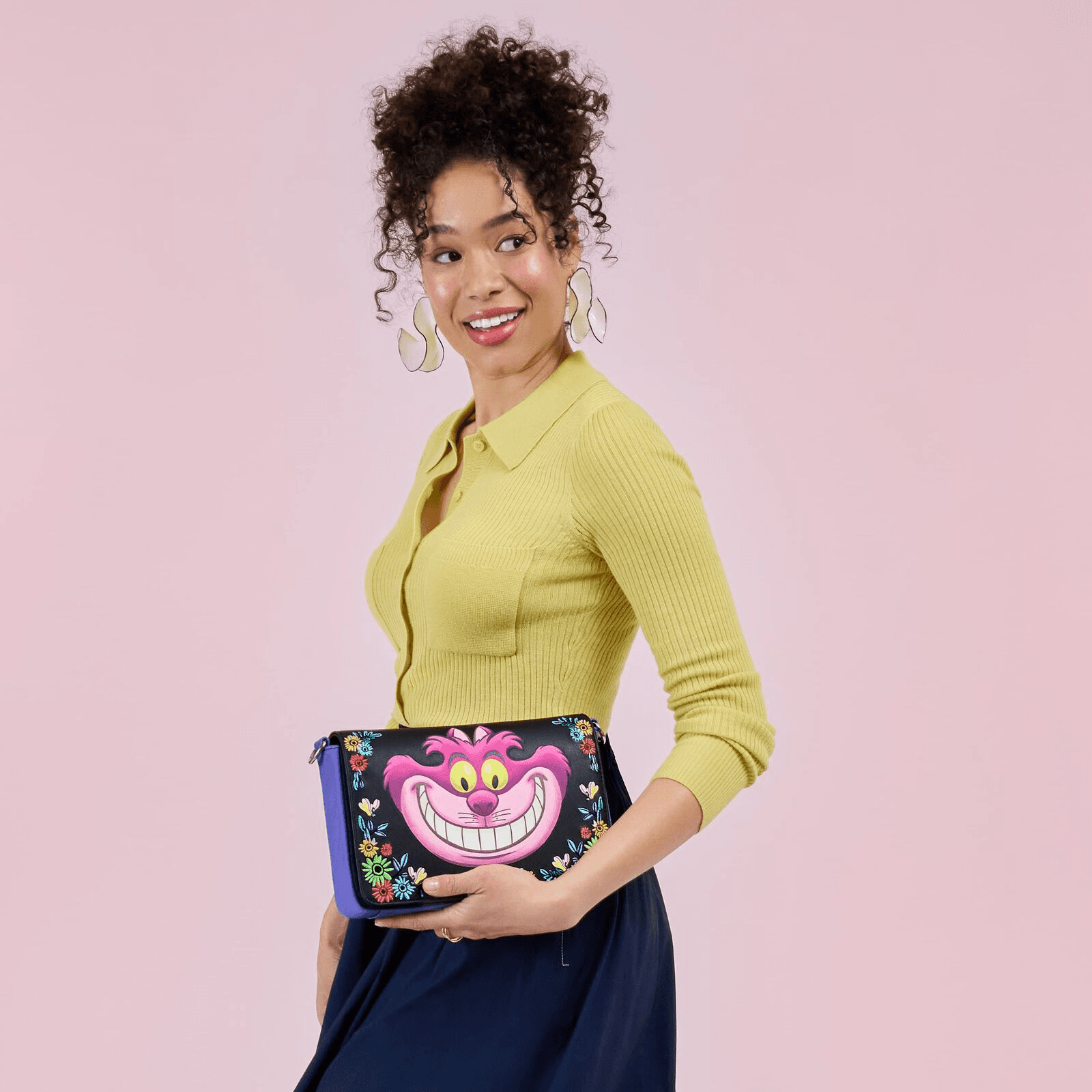 Produktbild Loungefly Disney Alice in Wonderland Cheshire Cat Tulgey Wood Crossbody Bag 2 von 2