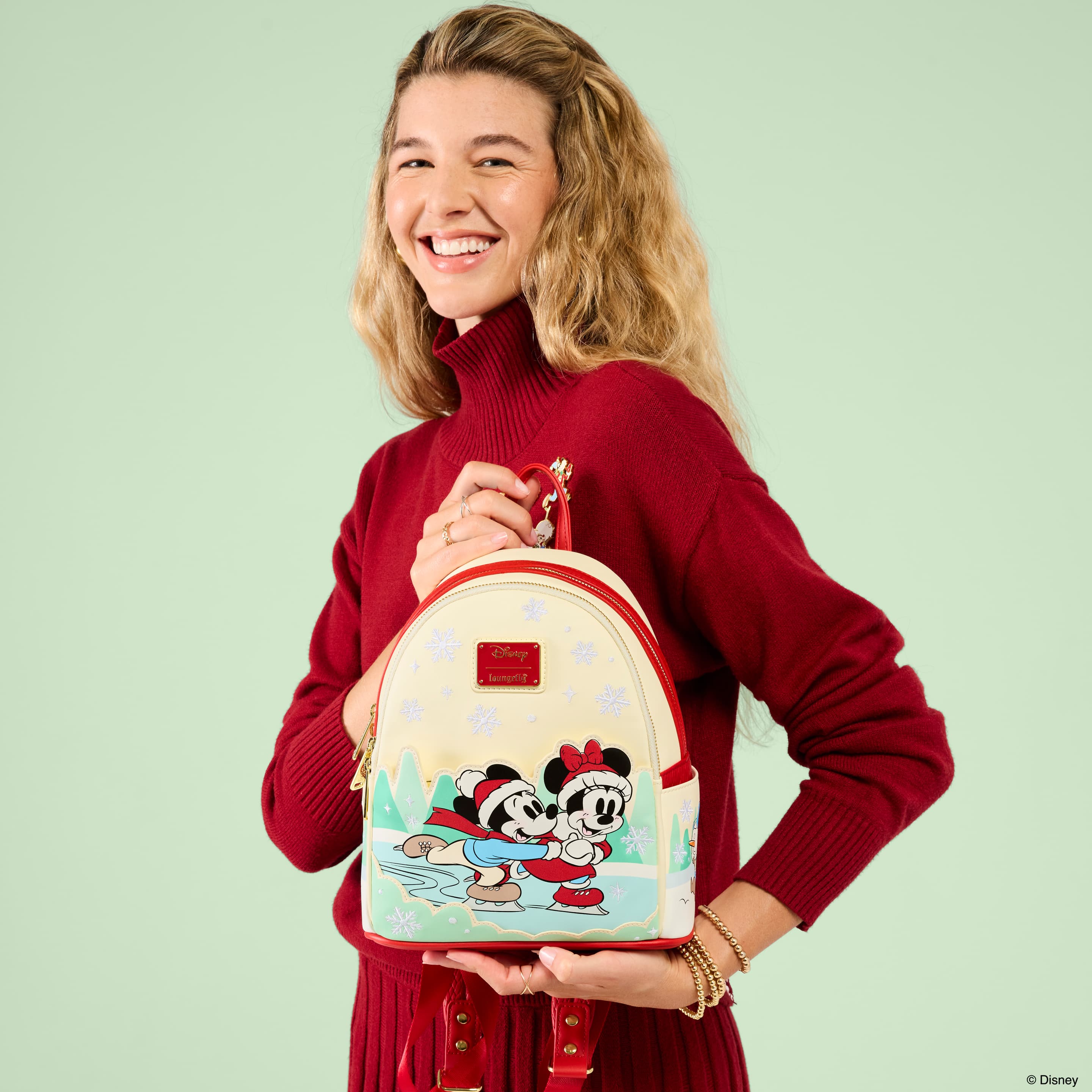Loungefly Disney Mickey & Friends Holiday Ice Skating Mini-Rucksack mit Haarreifhalter