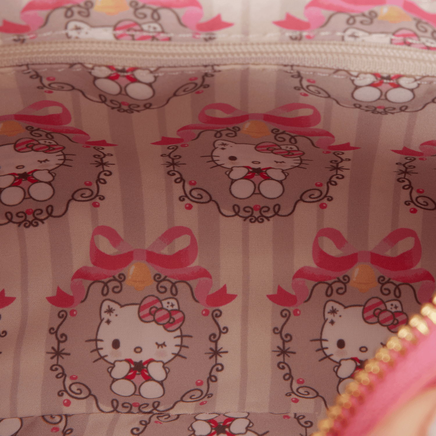 Loungefly Sanrio Hello Kitty Holiday Quilted Umhängetasche mit Perlengriff