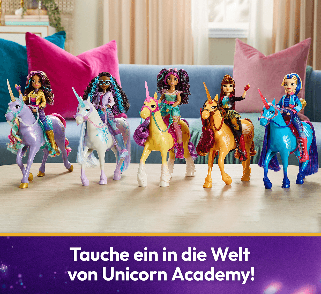 Produktbild Unicorn Academy - Stall Spielset 90 cm inkl. Brunnen mit Licht- und Soundeffekten, ca. 12 cm großem Einhorn und 24 Accessoires 8 von 8