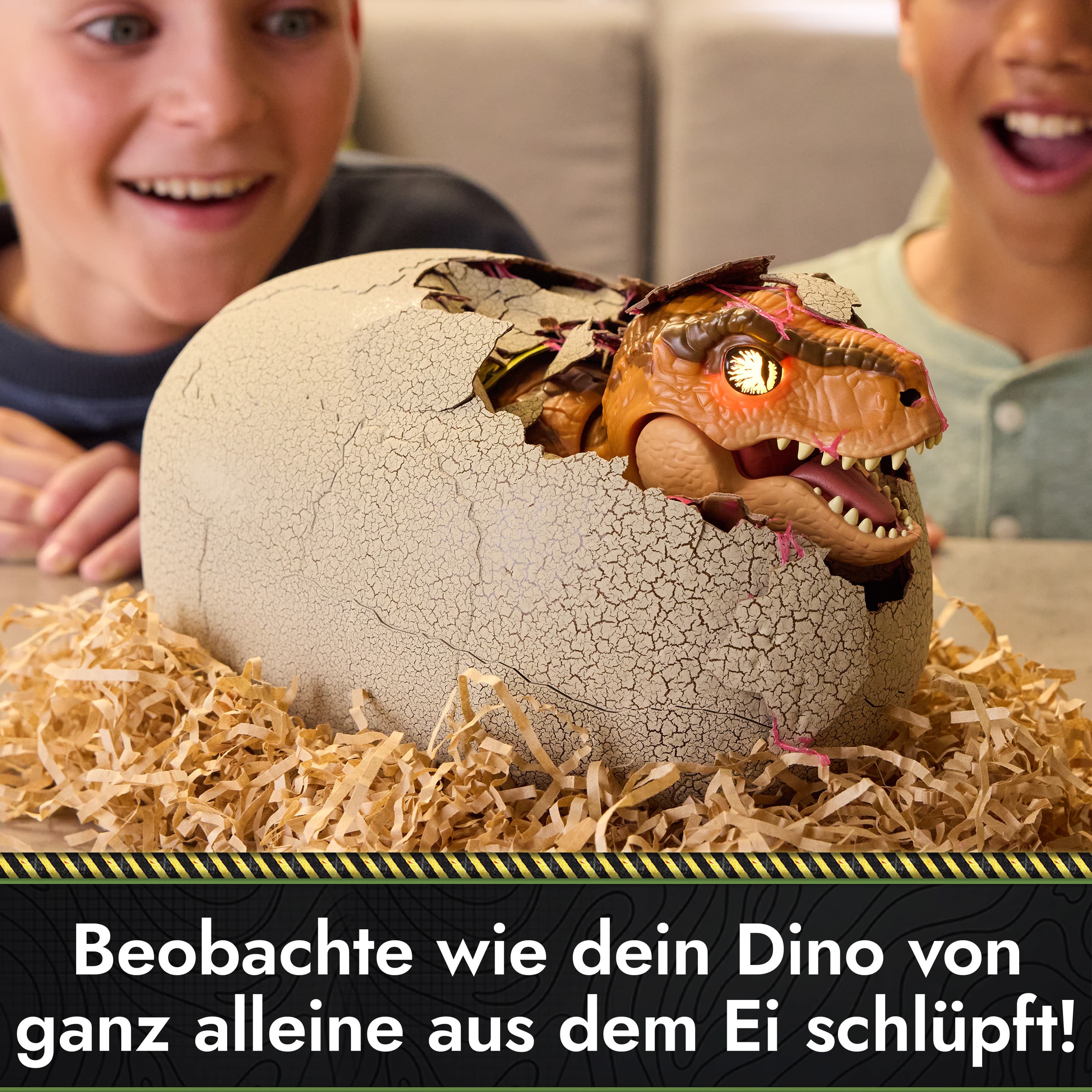 Produktbild Primal Hatch - Interaktiver T-Rex im Ei mit Sound-, und Lichteffekten, Trainings-, und Spielfunktionen 9 von 10