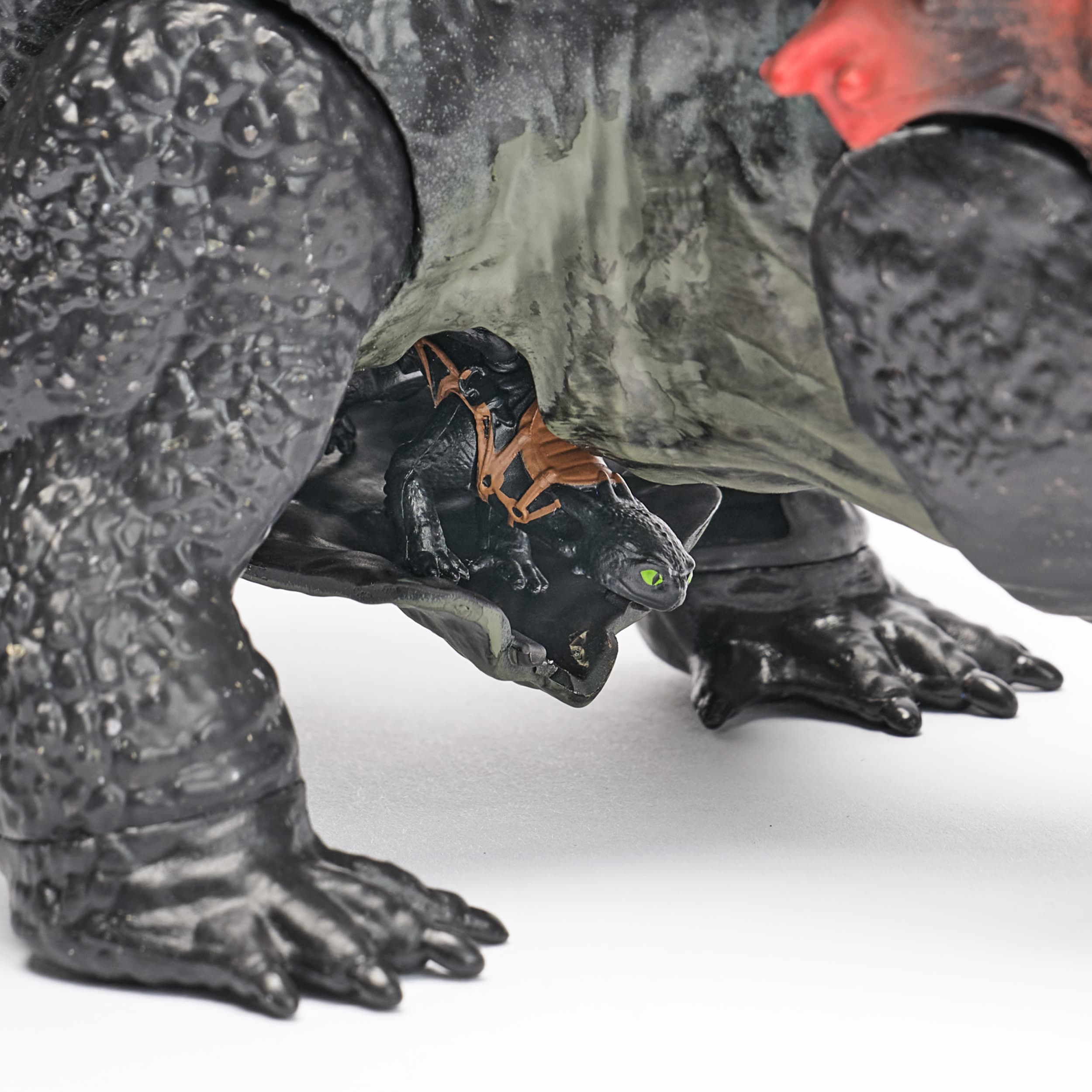Produktbild Drachenzähmen leicht gemacht - Actionfiguren-Set mit Roter Tod-Drachenfigur & Mini Ohnezahn 5 von 9
