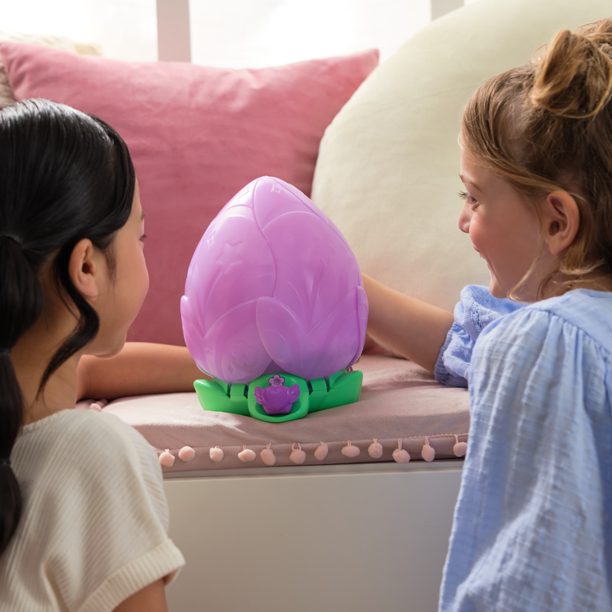 Produktbild Bloomables von Hatchimals - Puppyfly, Interaktives Spielzeug mit Überraschung, mit über 100 Geräuschen und Reaktionen 9 von 10