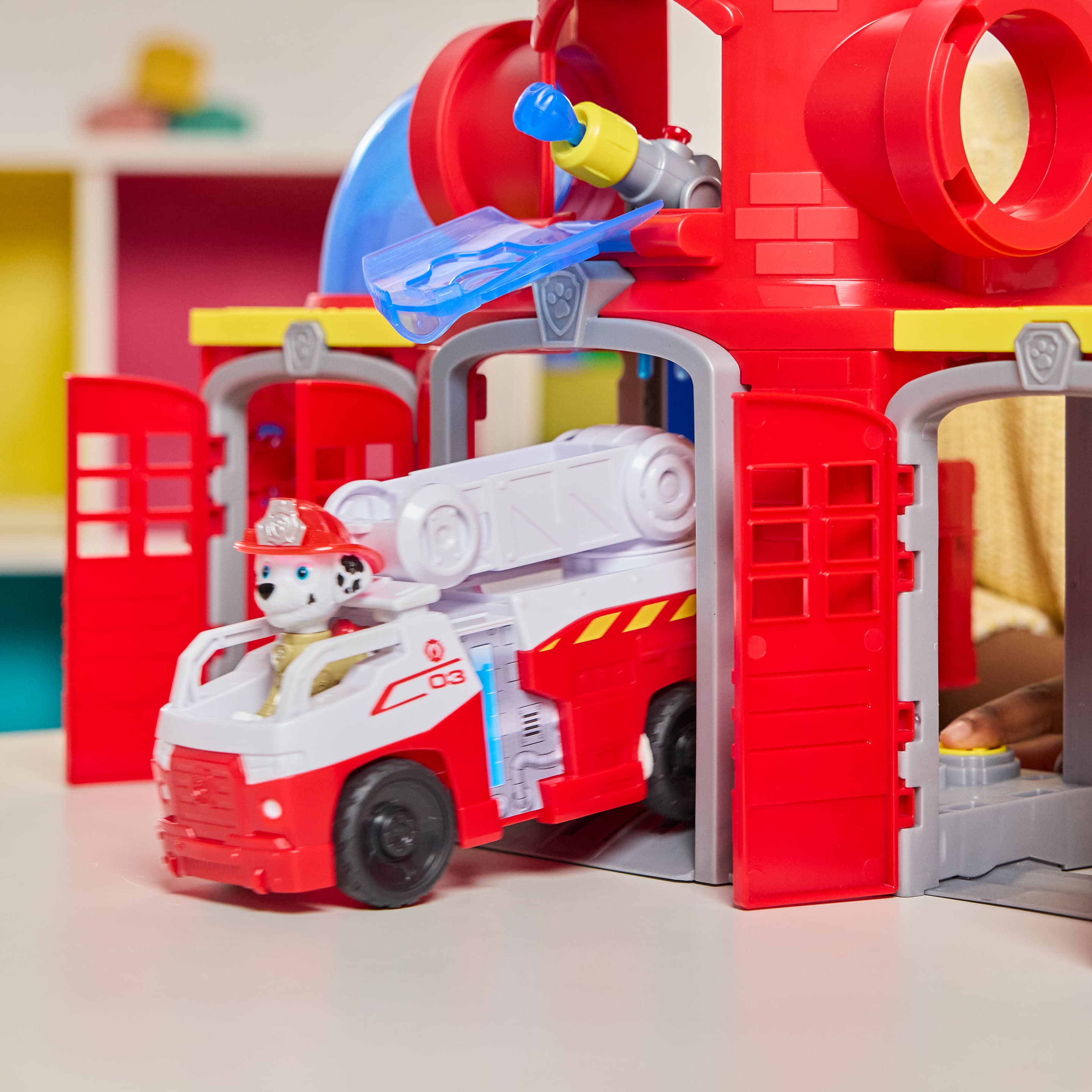 Produktbild PAW Patrol Fire Rescue - Feuerwehr-Station Spielset mit Geschoss-Abwurf, Licht- und Soundeffekten 2 von 10