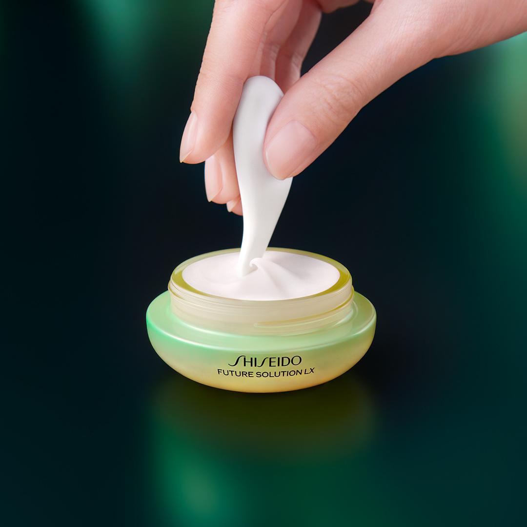 Produktbild SHISEIDO FUTURE SOLUTION LX Legendary Enmei Ultimate Brillance Eye Cream 6 von 7