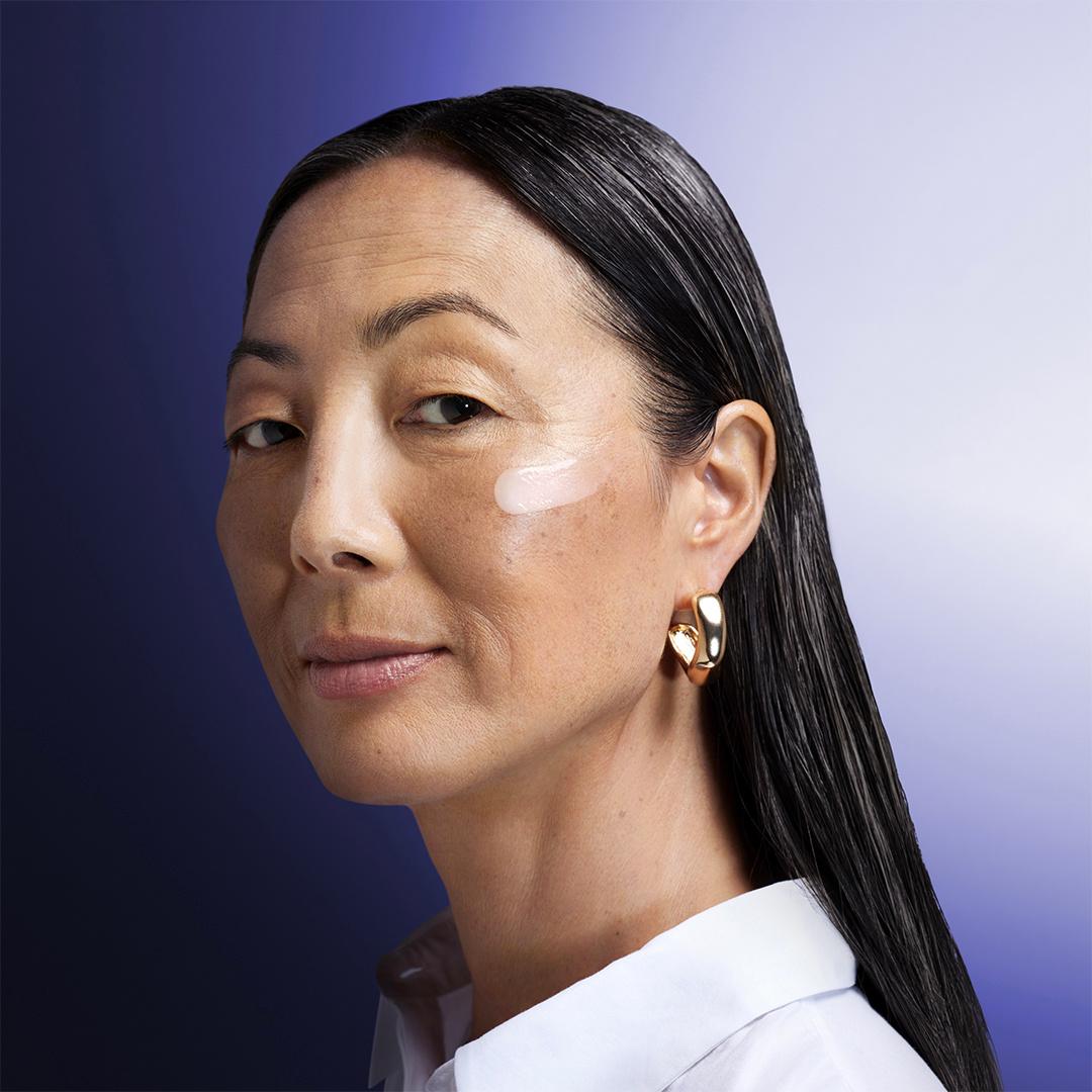 Produktbild SHISEIDO Vital Perfection Liftdefine Radiance Night Concentrate 4 von 12