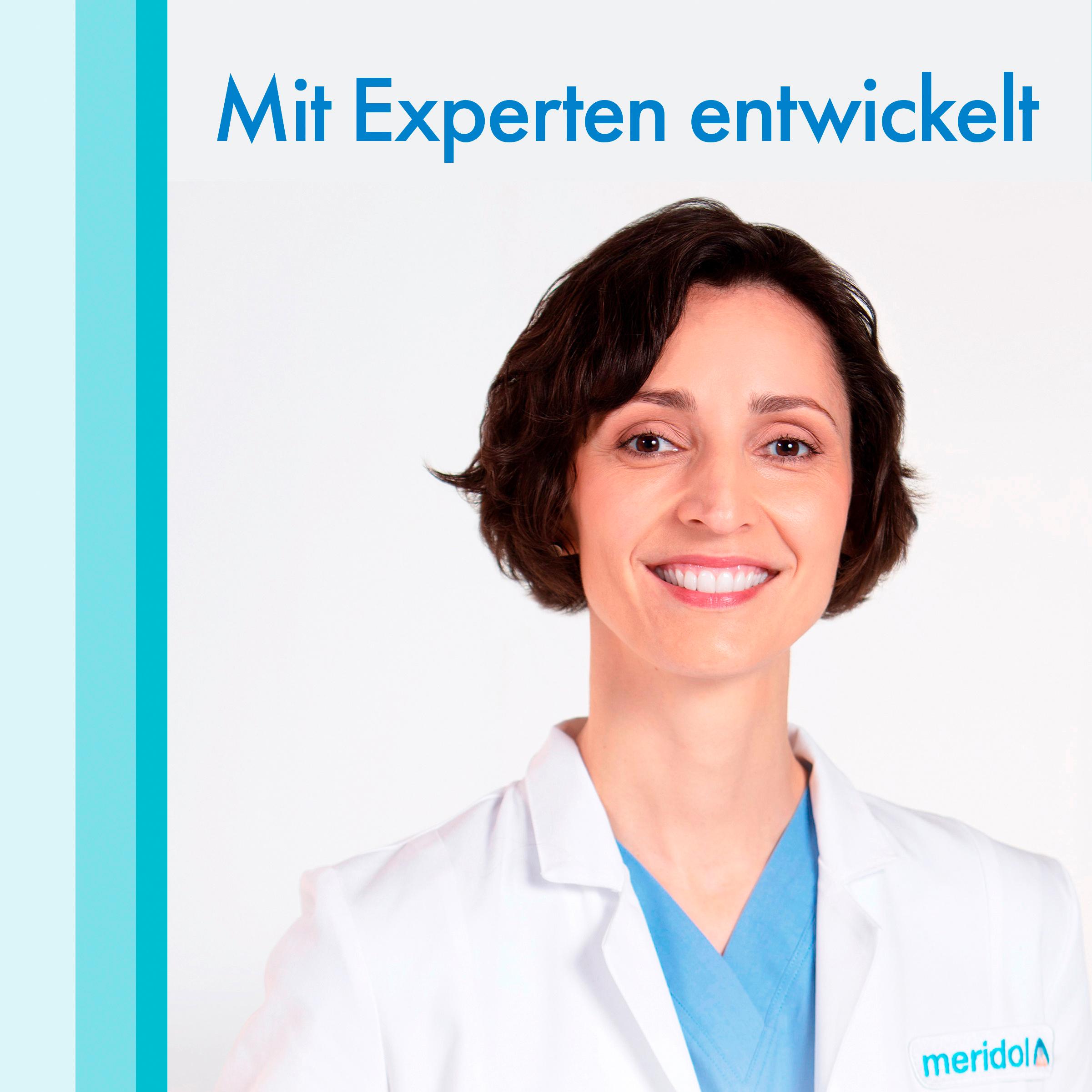 Produktbild meridol Zahnbürste Zahnfleischschutz - Weiche Handzahnbürste für eine schonende Reinigung von Zähnen am Zahnfleischsaum 6 von 11