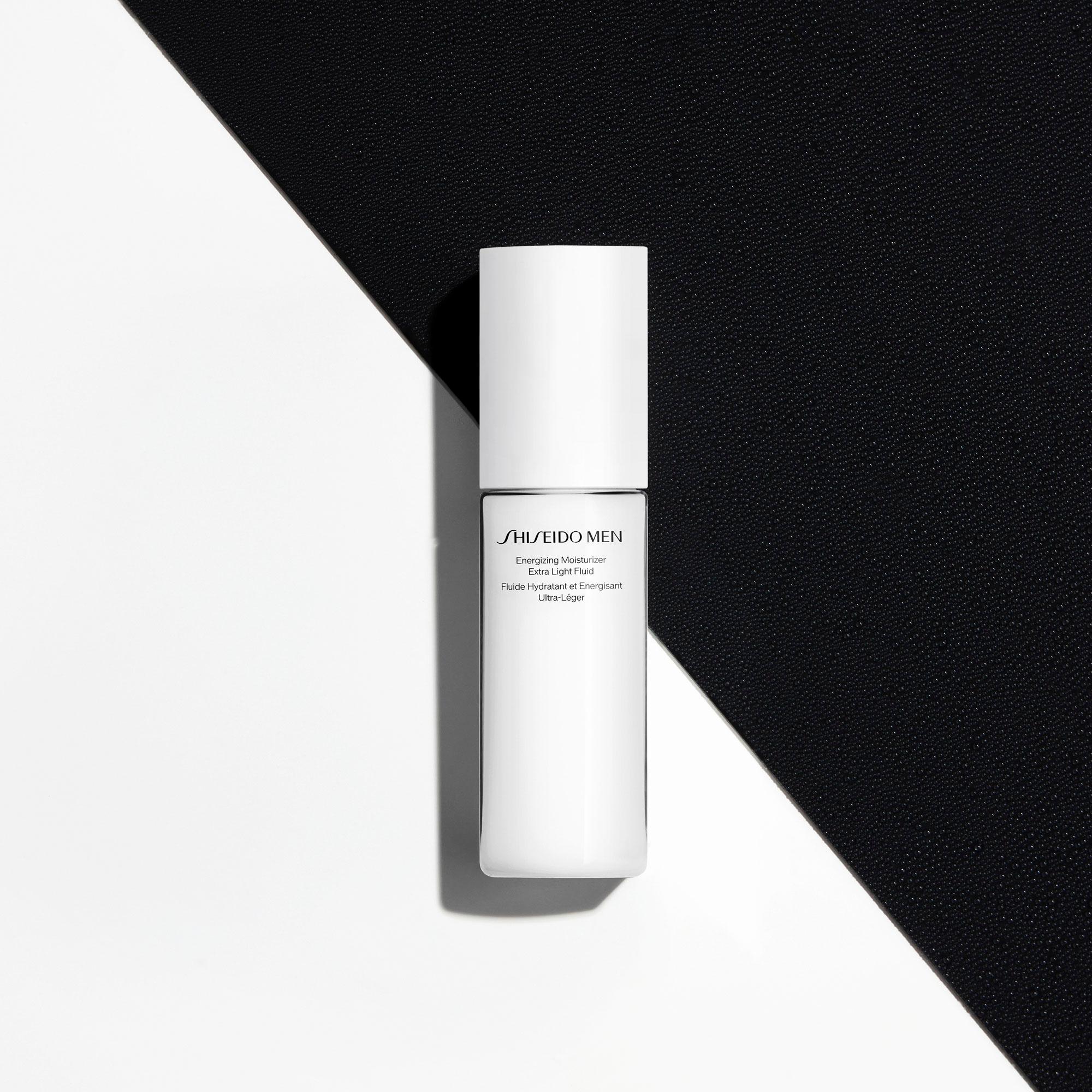 Produktbild SHISEIDO Men Energizing Moisturizing Extra Light Fluid 4 von 5