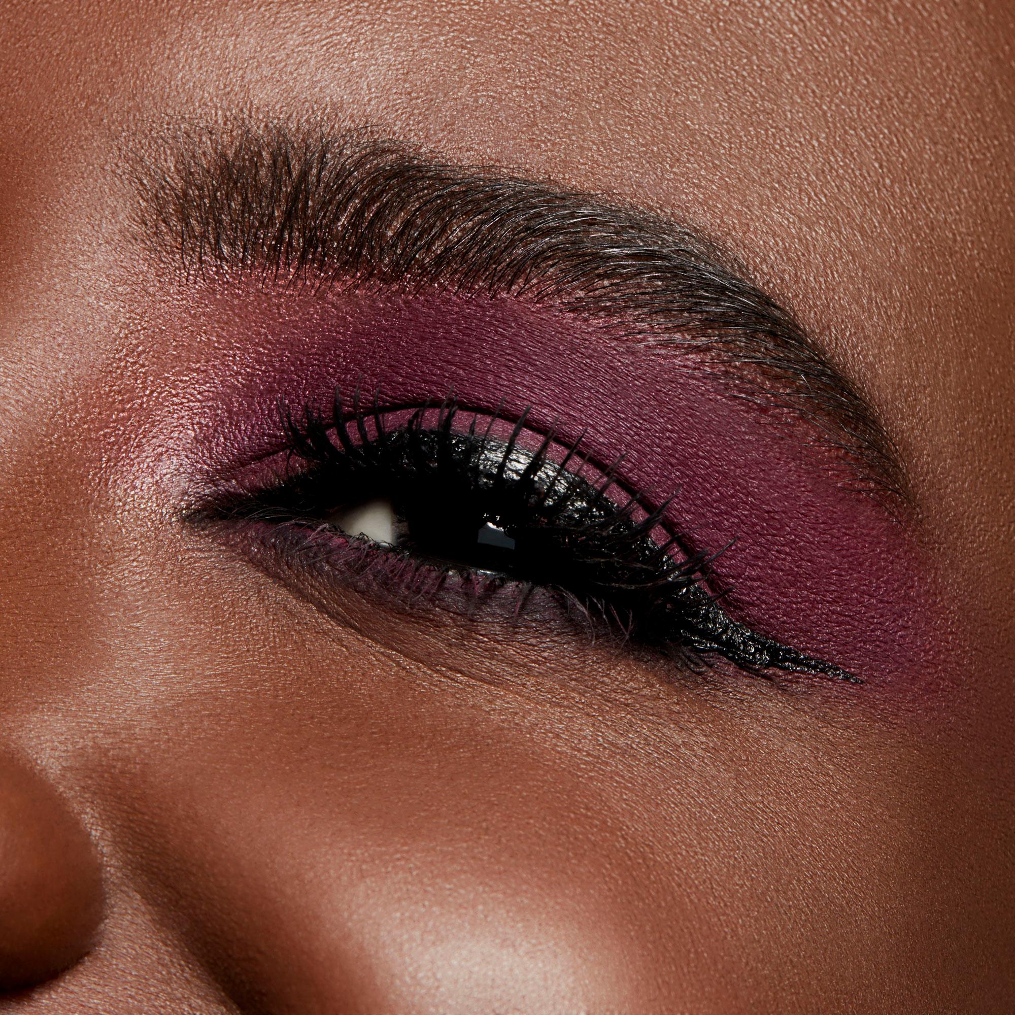 Produktbild MAC Powder Kiss Soft Matte Eye Shadow 3 von 6