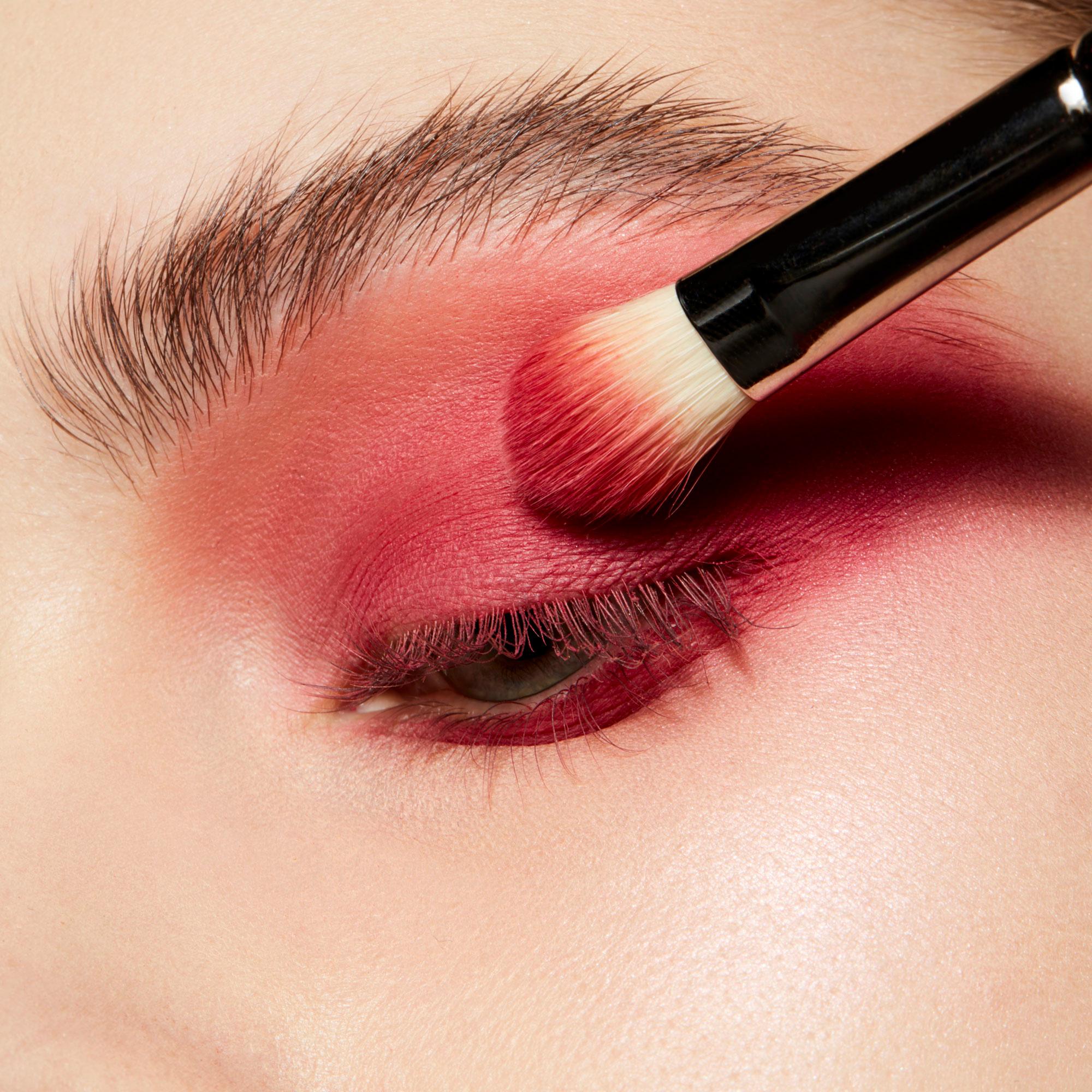 Produktbild MAC Powder Kiss Soft Matte Eye Shadow 4 von 5