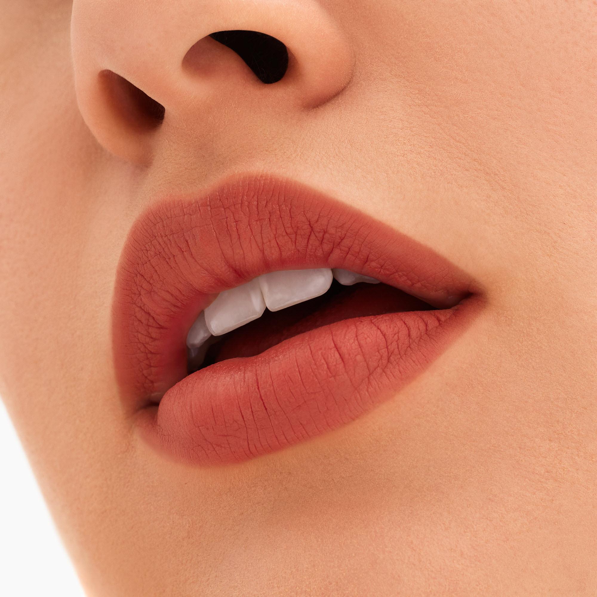 Produktbild MAC Locked Kiss Lipstick 2 von 3